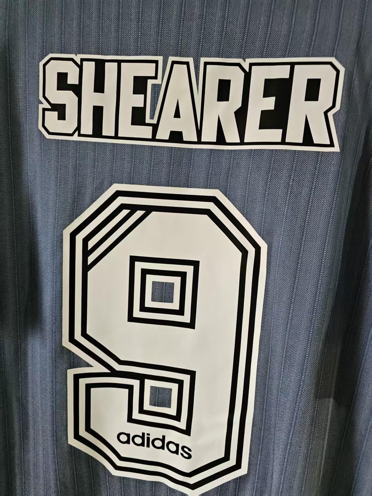 Other 1995 96 Newcastle United #9 Alan Shearer Jersey Size US L / EU 52-54 / 3 - 3 Thumbnail