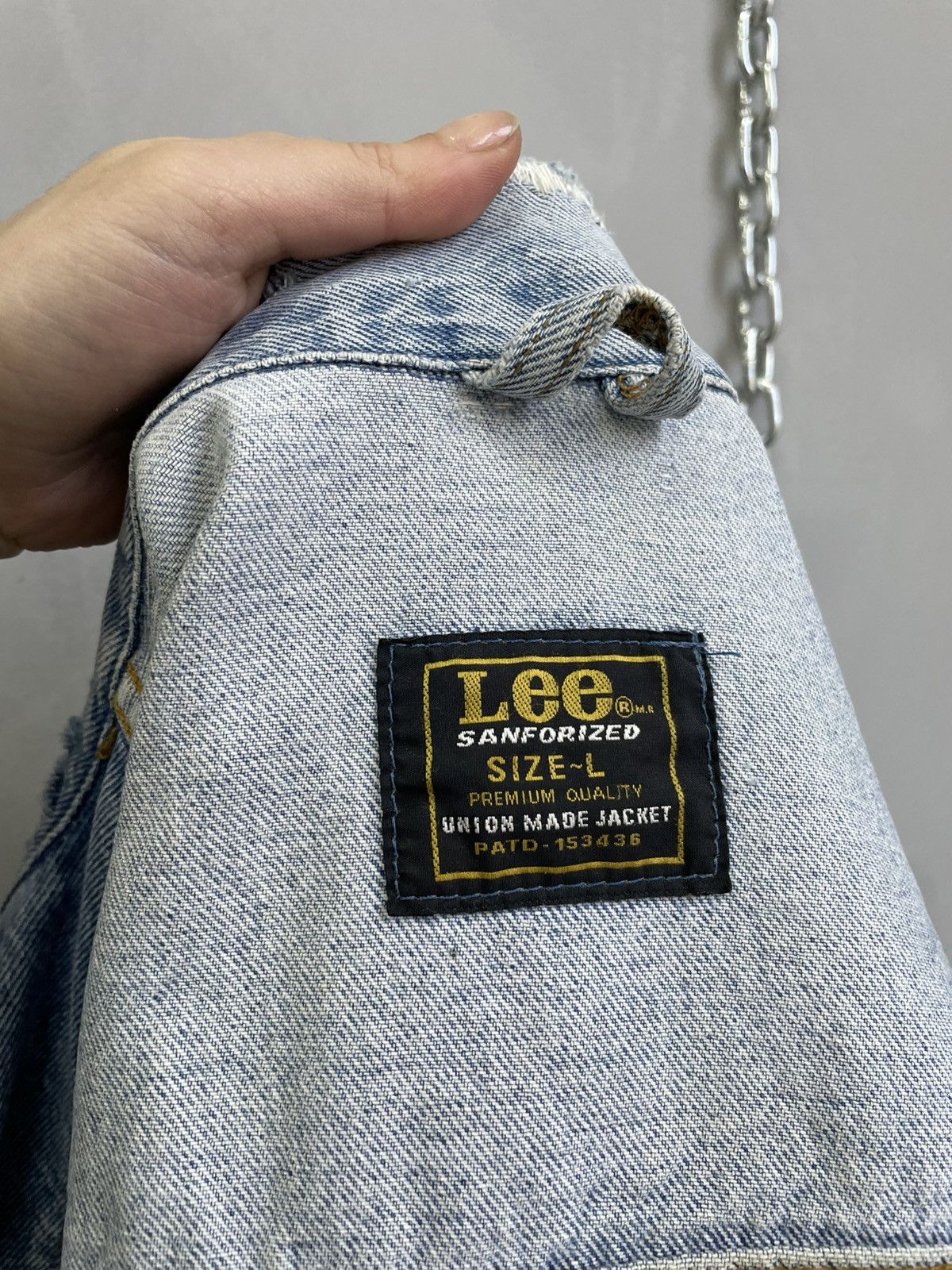 Lee Lee blue denim raiders jacket classic trucker jacjet faded Size US L / EU 52-54 / 3 - 15 Thumbnail
