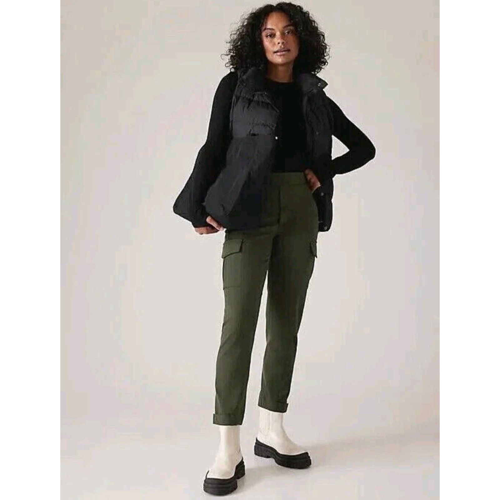 Athleta Athleta Endless Cargo High Rise Jogger Pants Aspen Olive 14 Size 36" / US 14 / IT 50 - 2 Thumbnail