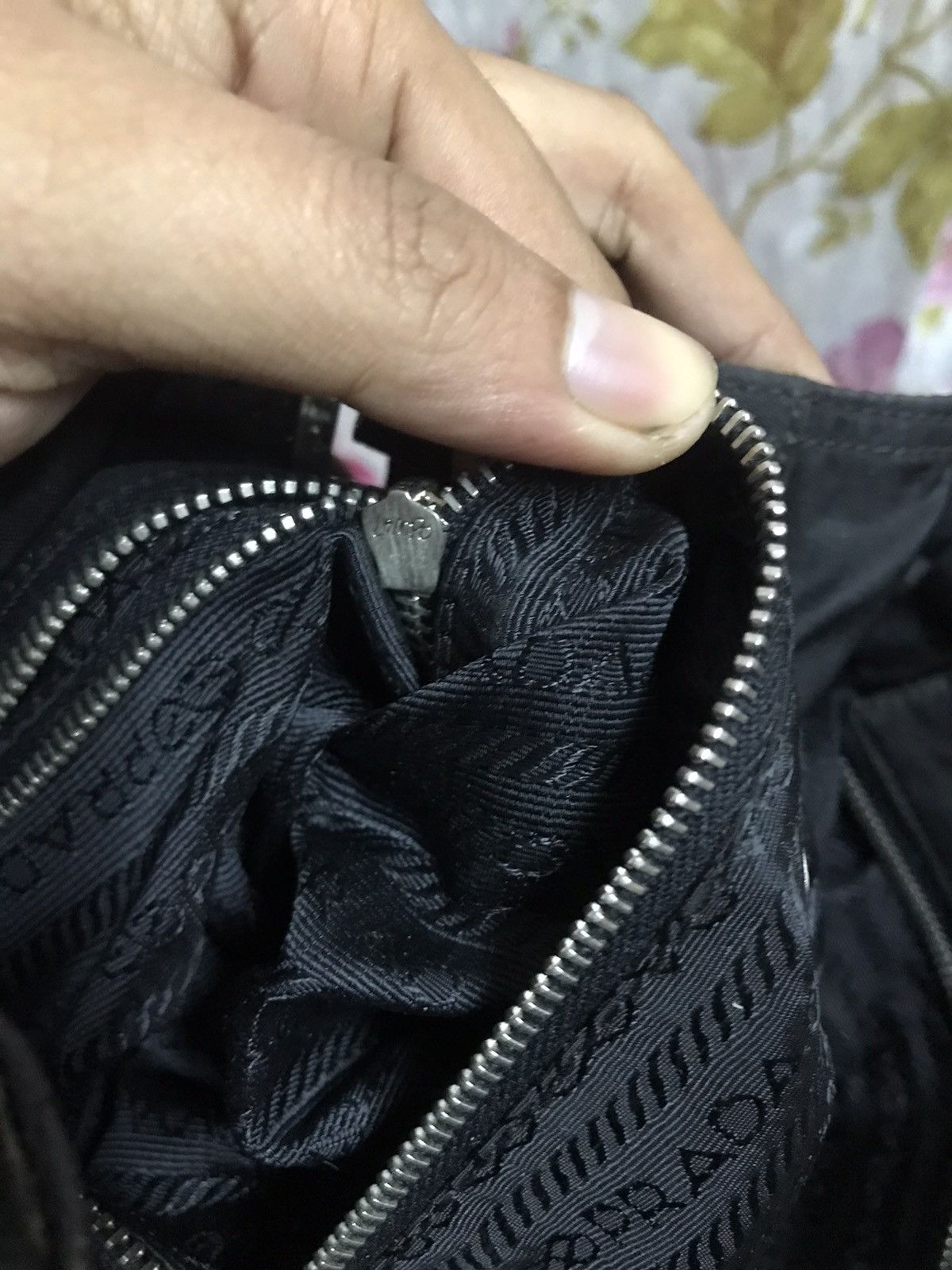 Prada Authentic Prada Tote Handbag Size ONE SIZE - 5 Thumbnail