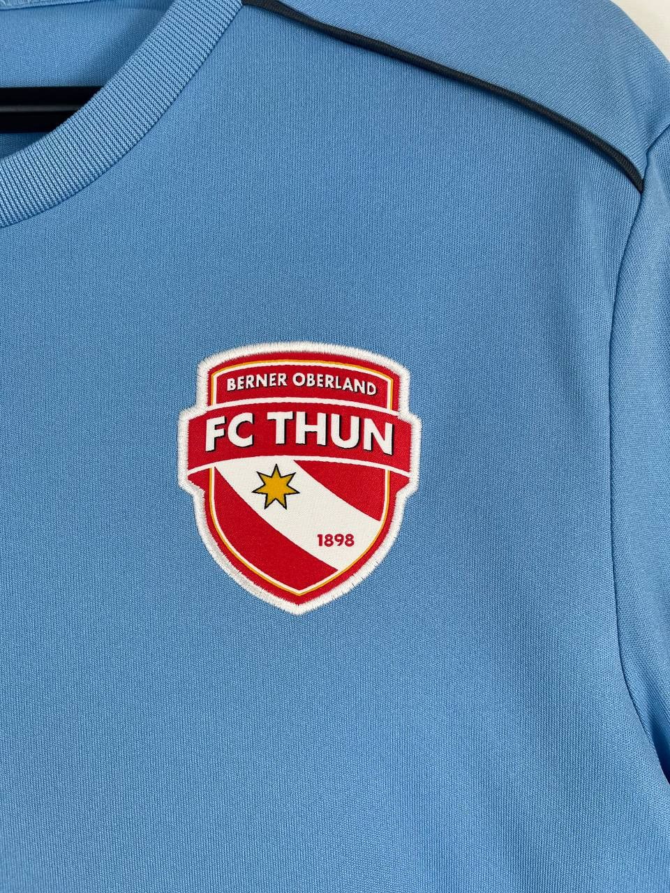 Macron FC Thun Home Shirt Football Soccer Jersey Macron Size L Size US L / EU 52-54 / 3 - 7 Thumbnail