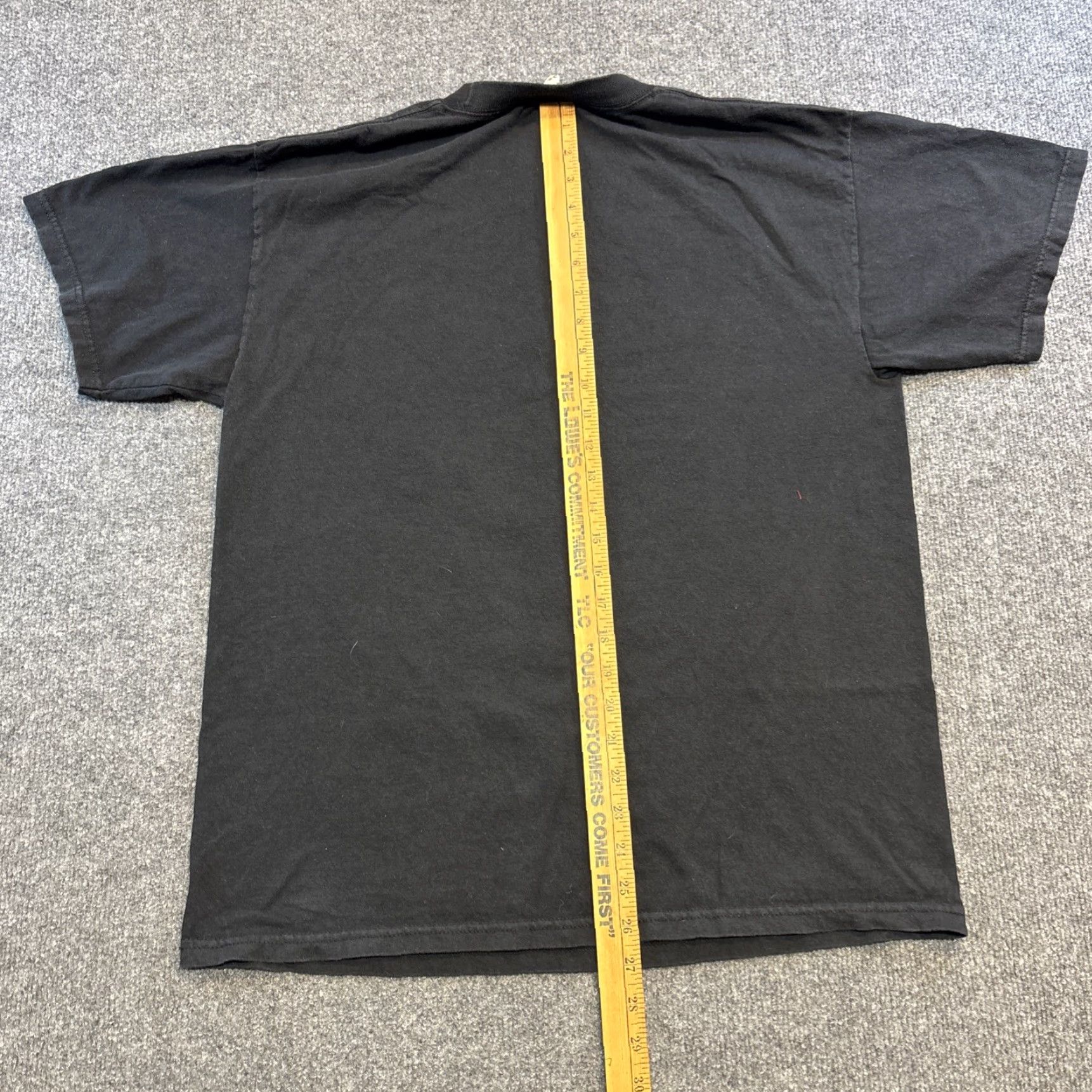 AAA VINTAGE Crumbling Gold Dollar Sign Cash Fist $ Money Benjamin T-Shirt L Men Black 1990s AAA Size L Size US L / EU 52-54 / 3 - 7 Thumbnail