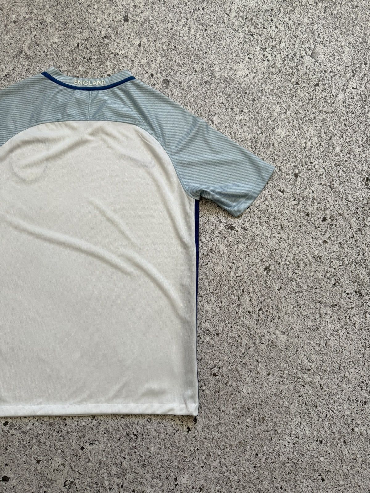 Nike × Vintage Vintage Nike Home 2016 England Football Soccer Jersey Size US S / EU 44-46 / 1 - 7 Thumbnail