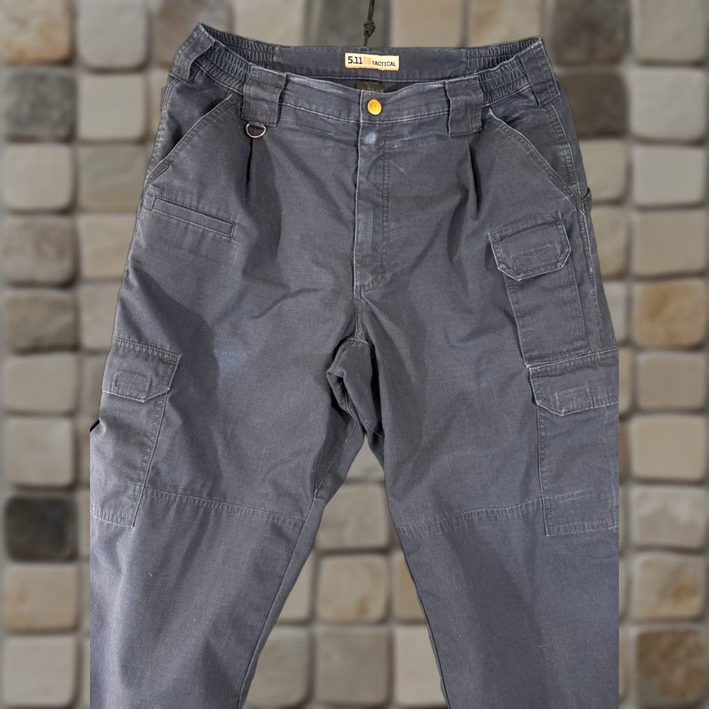 Vintage VINTAGE? No. Size US 34 / EU 50 - 1 Thumbnail