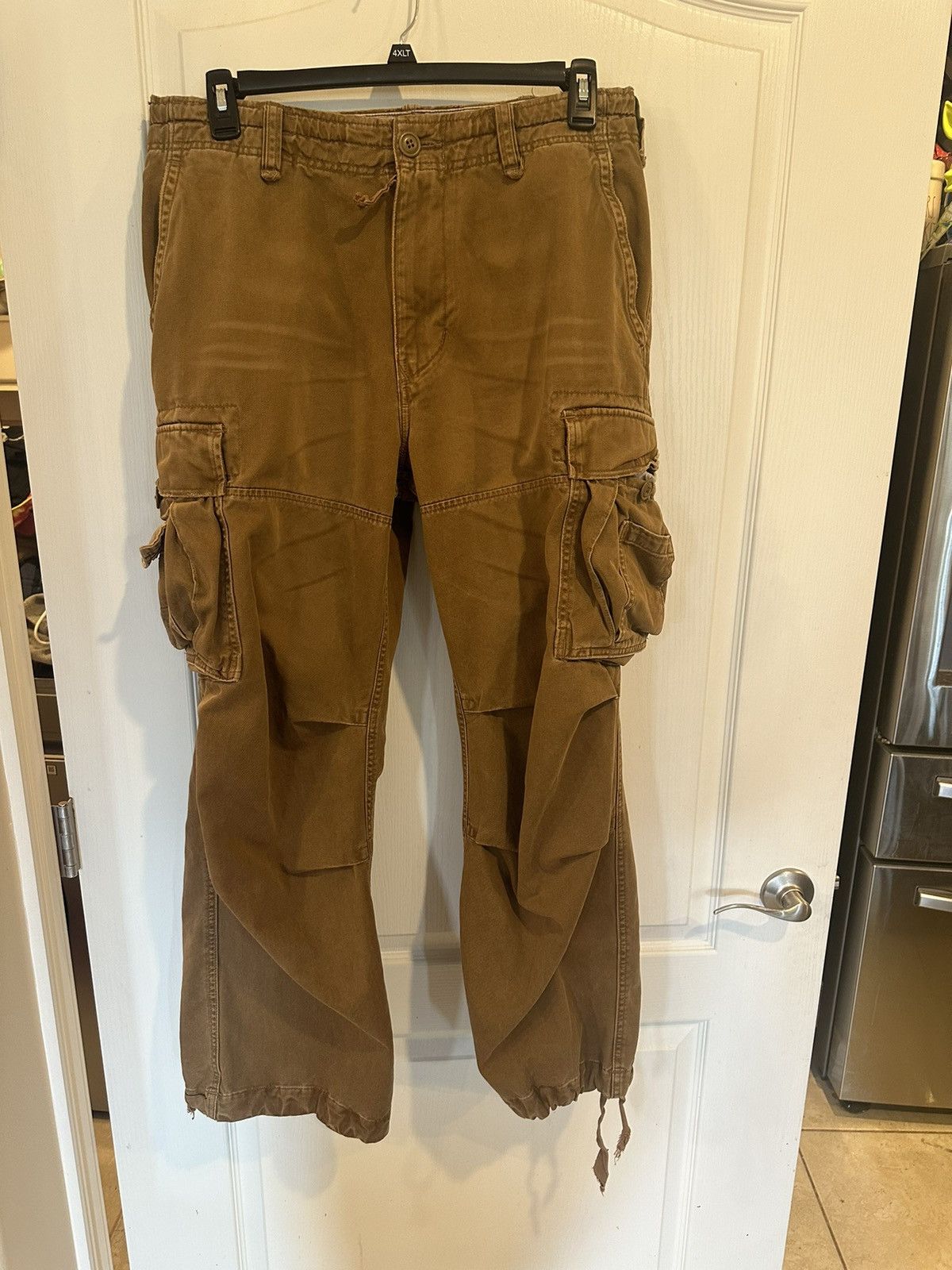 image of Abercrombie Fitch Abercrombie And Fitch Vintage Y2K Cargo Pants Size 33R in Brown, Men's