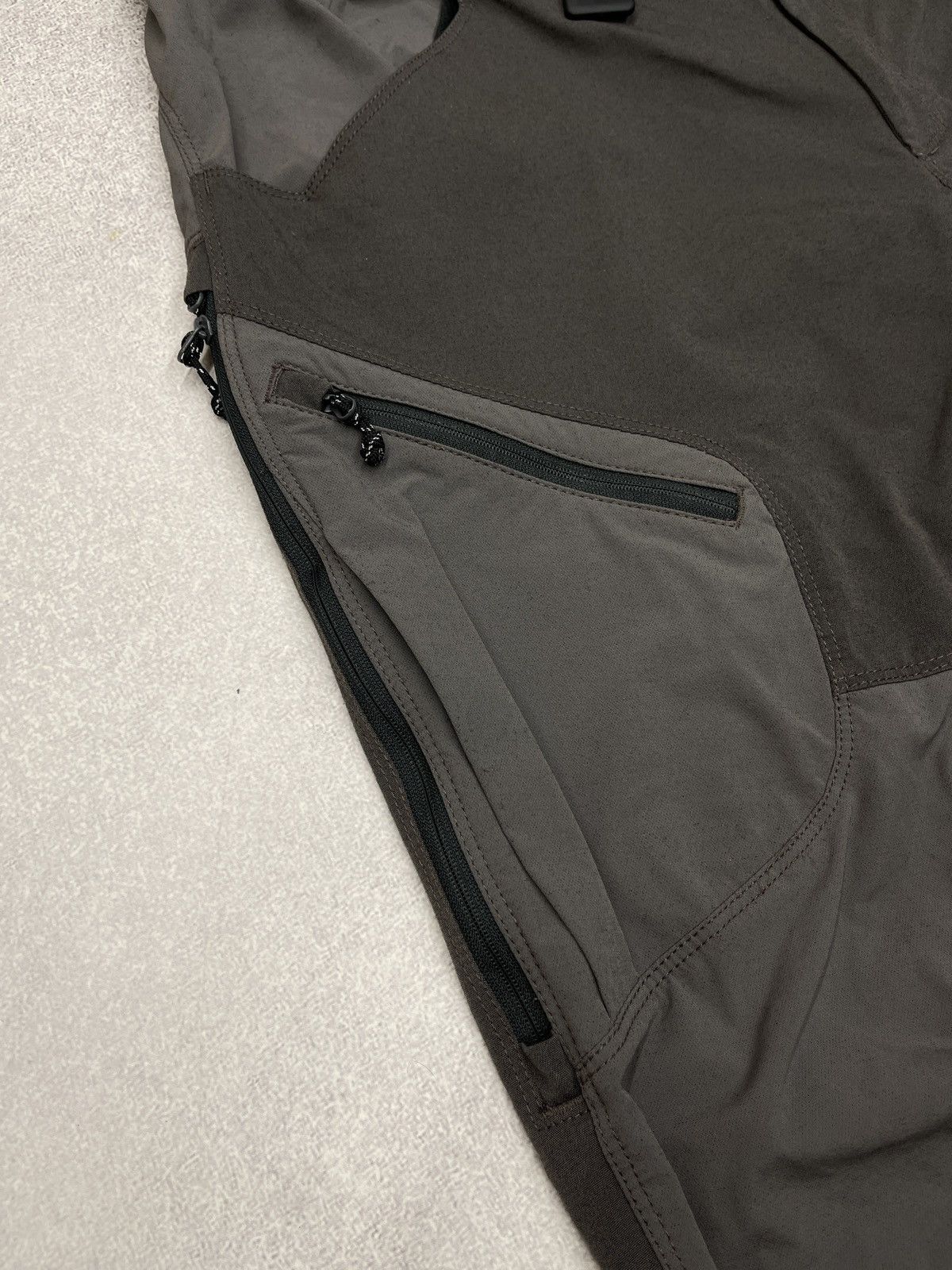 Berghaus Mens Berghaus Hiking Cargo Pants Outdoor Gorpcore Size US 34 / EU 50 - 5 Thumbnail