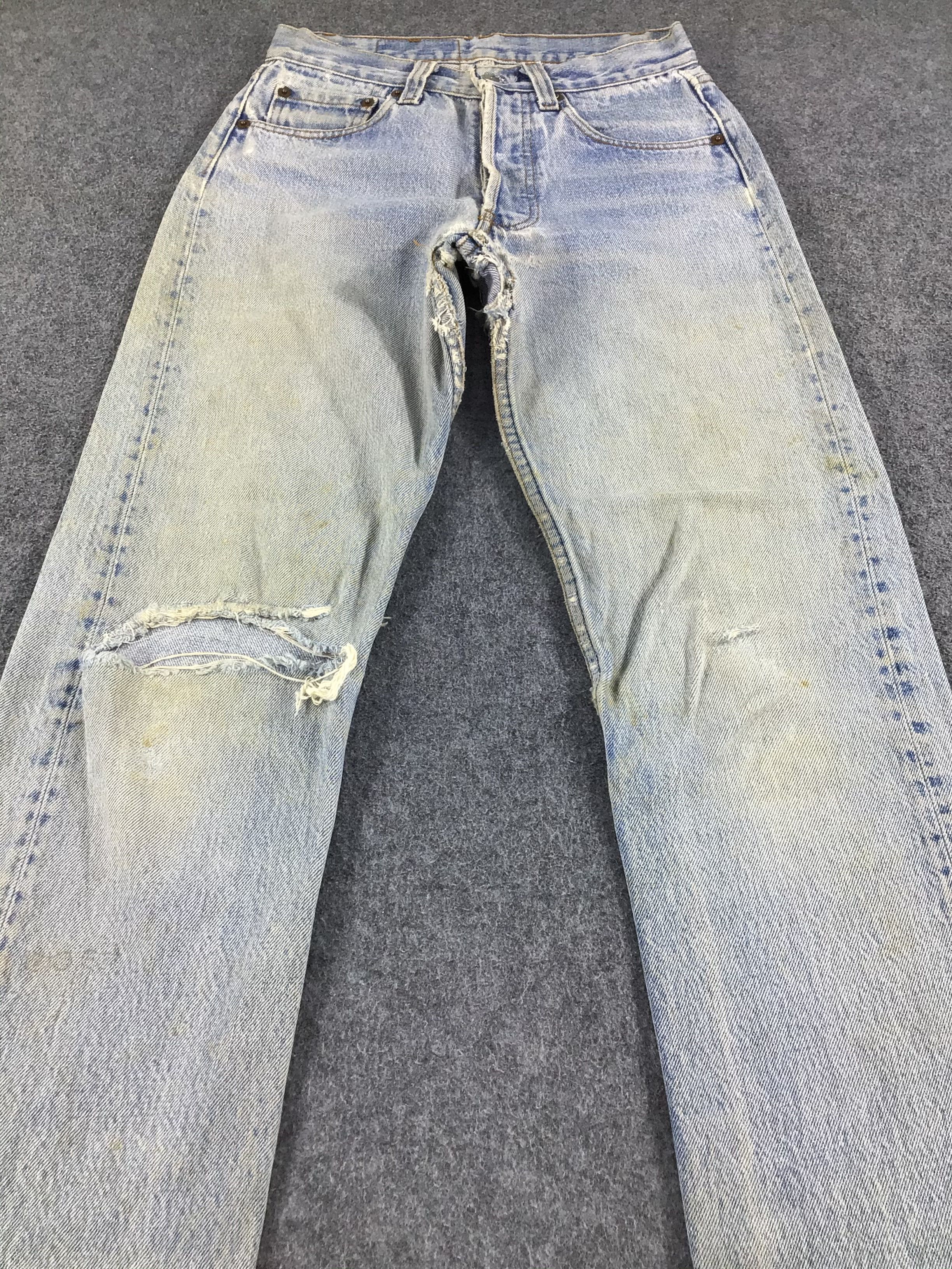 Levi's Vintage Distress 80s Levis 501 Jeans-JM628 Size US 26 / EU 42 - 2 Thumbnail