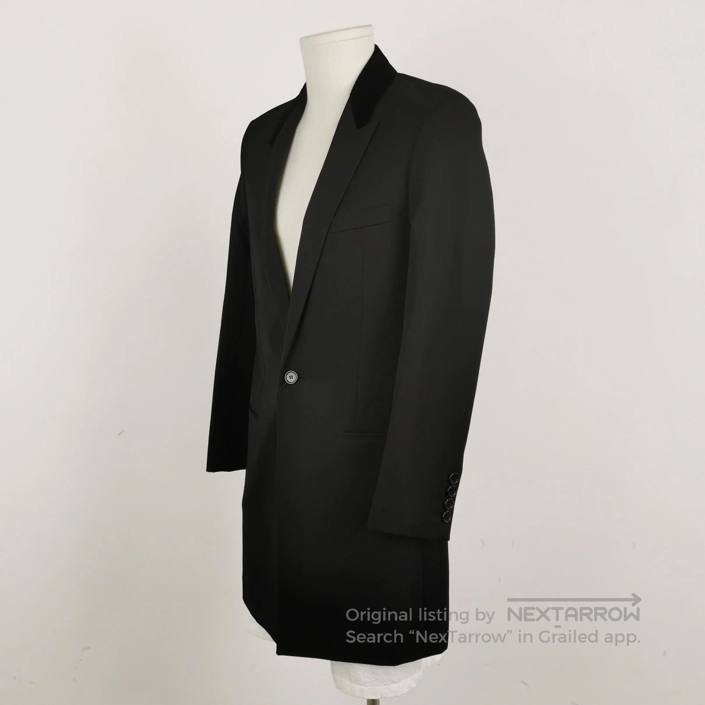 Saint Laurent Paris Saint Laurent Wool Solid Lapel Coat Size M. Size US M / EU 48-50 / 2 - 5 Thumbnail