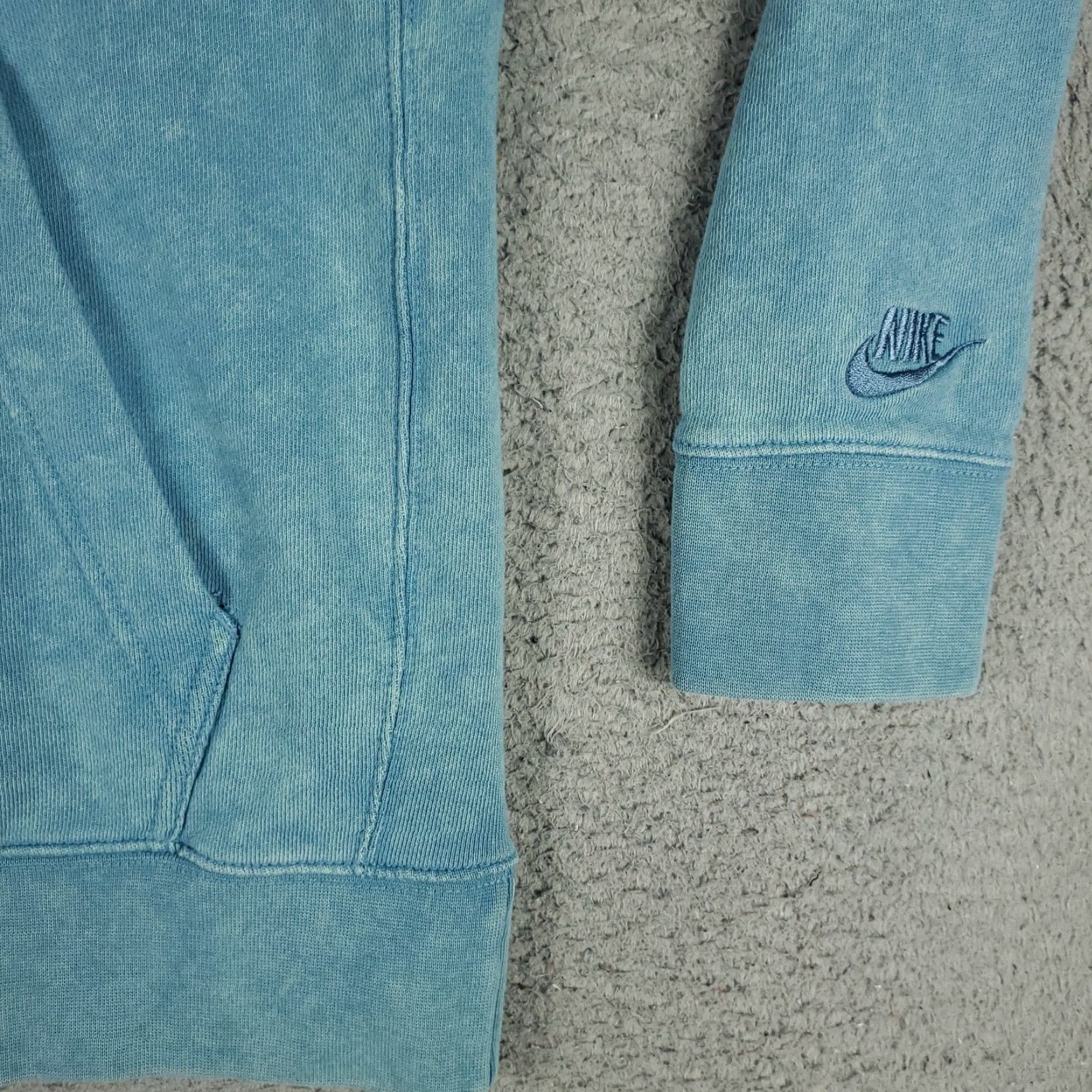 Nike Nike Sweater Mens Size Medium Blue Washed Swoosh Hoodie Pullover Sweatshirt Size US M / EU 48-50 / 2 - 5 Thumbnail