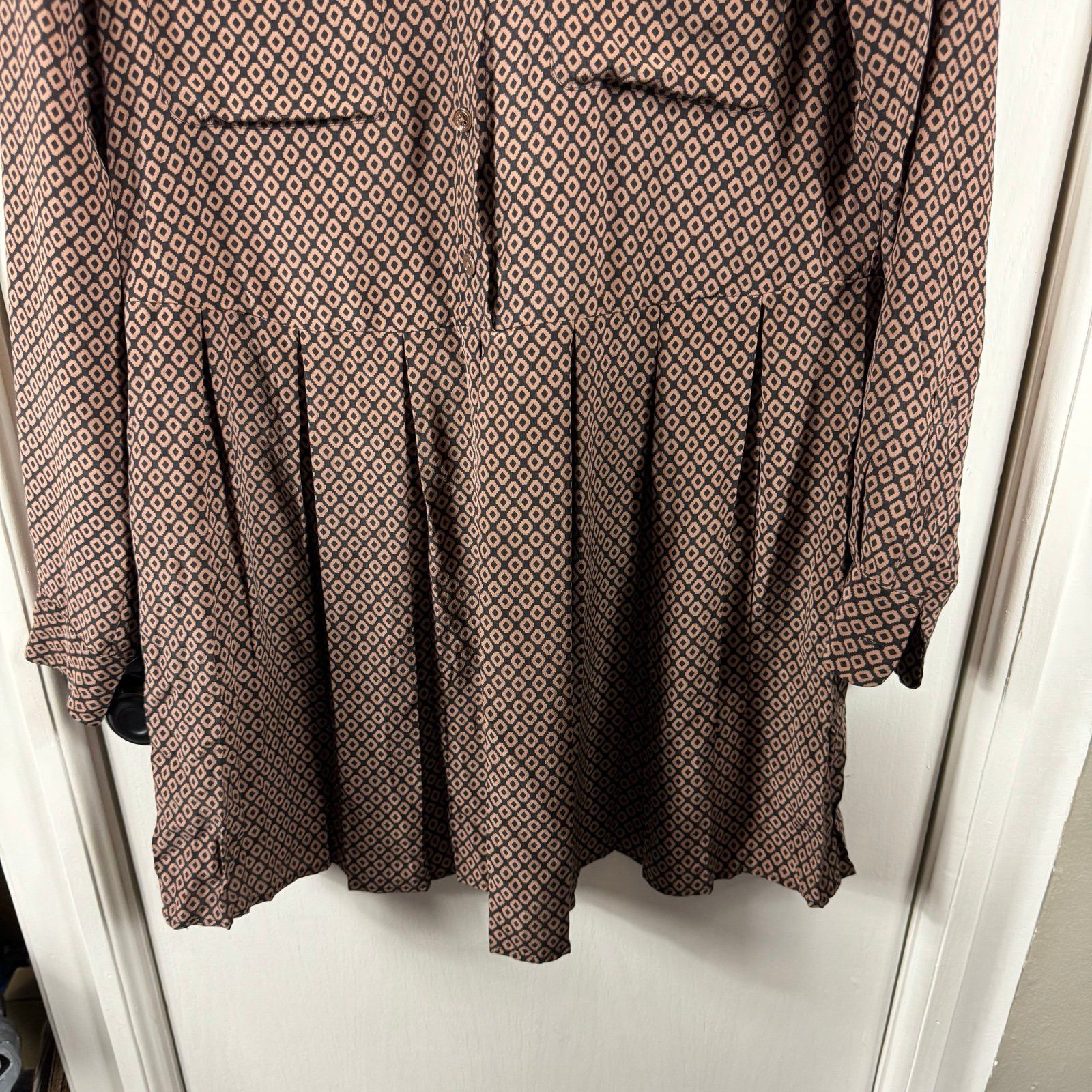 Equipment Equipment Femme Womens Silk Collared Long Sleeve Skater Dre Size M / US 6-8 / IT 42-44 - 5 Thumbnail