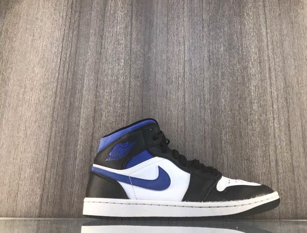 Nike Nike AJ1 Mid Black & Blue J16 Size US 8.5 / EU 41-42 - 2 Thumbnail