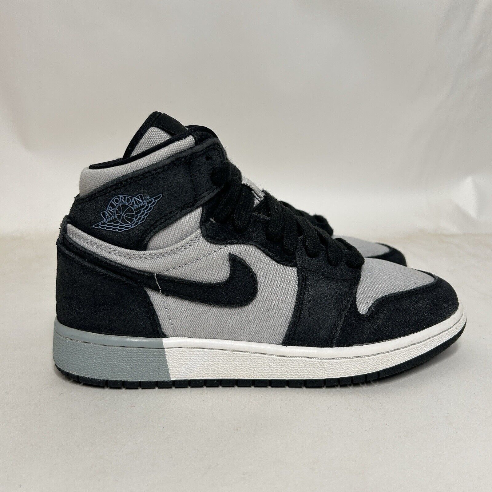 Nike Nike Air Jordan 1 Retro High GS “Aluminum” 2024 Size US 5.5 / IT 35.5 - 4 Thumbnail
