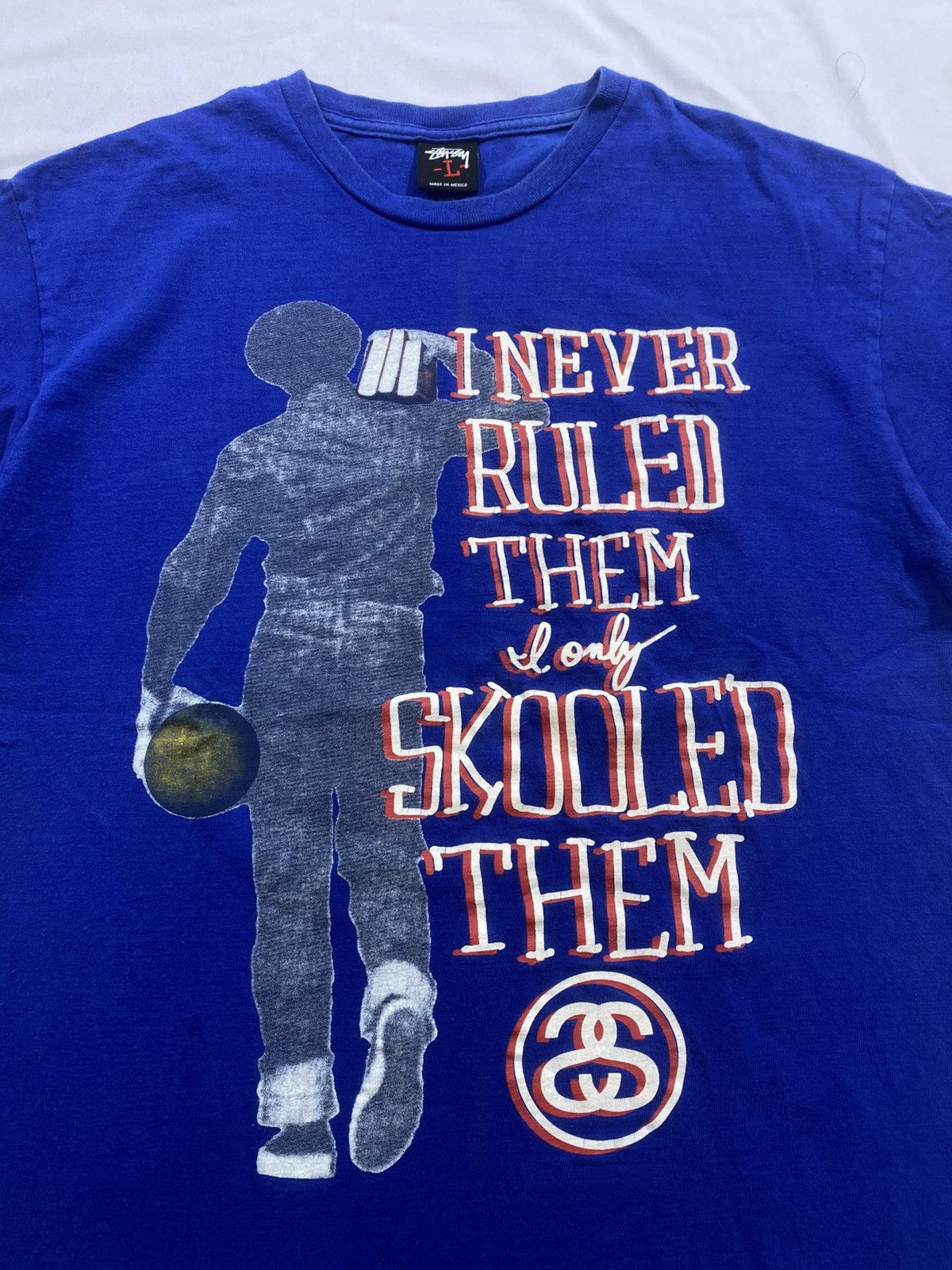Vintage Vintage stussy 2000s Skooled Them Tee Size US L / EU 52-54 / 3 - 2 Thumbnail