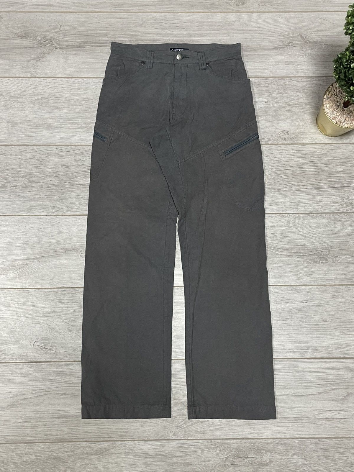 Arc'teryx Arcteryx vintage vintage pants Size US 28 / EU 44 - 1 Thumbnail