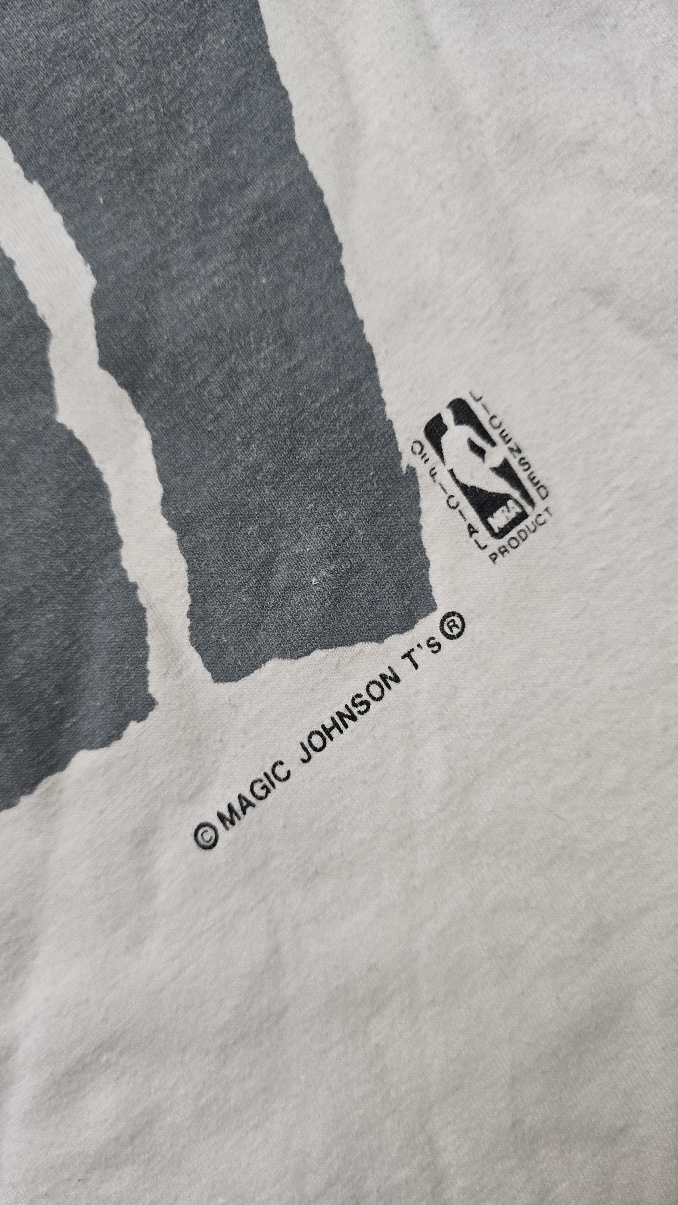 Other Vintage Chicago Bulls Tshirt By Magic Johnson Big Logo Print Size US M / EU 48-50 / 2 - 4 Thumbnail