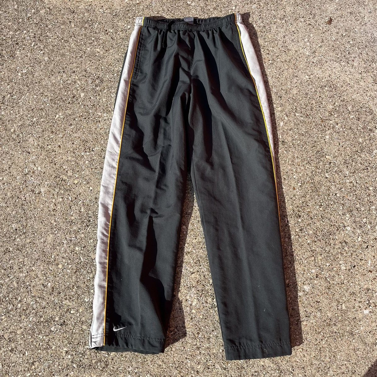 Nike × Vintage 2000s Casual Nike Grey Track Pants Size US 33 - 1 Thumbnail