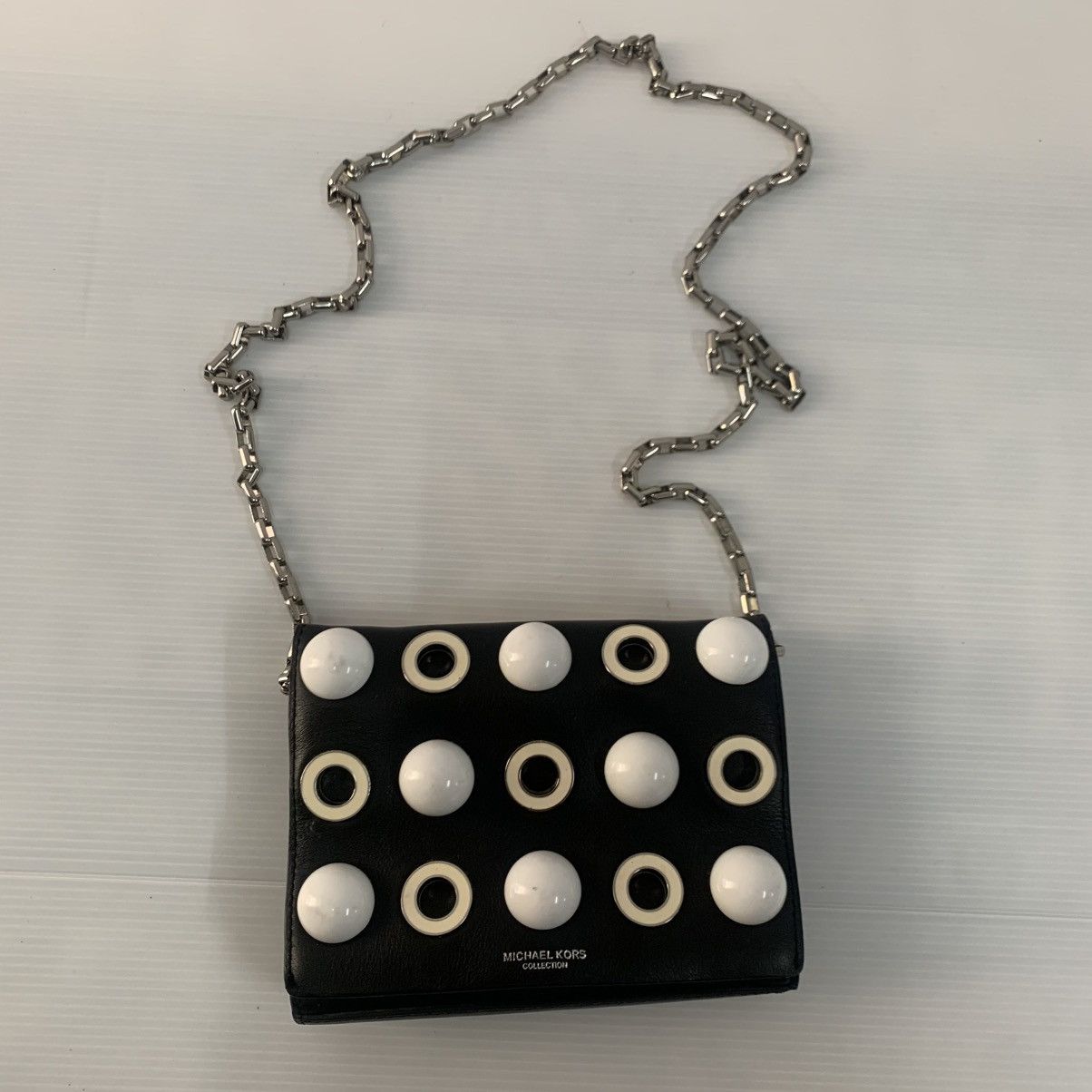 Michael Kors 💥‼️FAST SALE‼️💥Authentic Michael Kors Black Leather Slingbag Size ONE SIZE - 2 Thumbnail