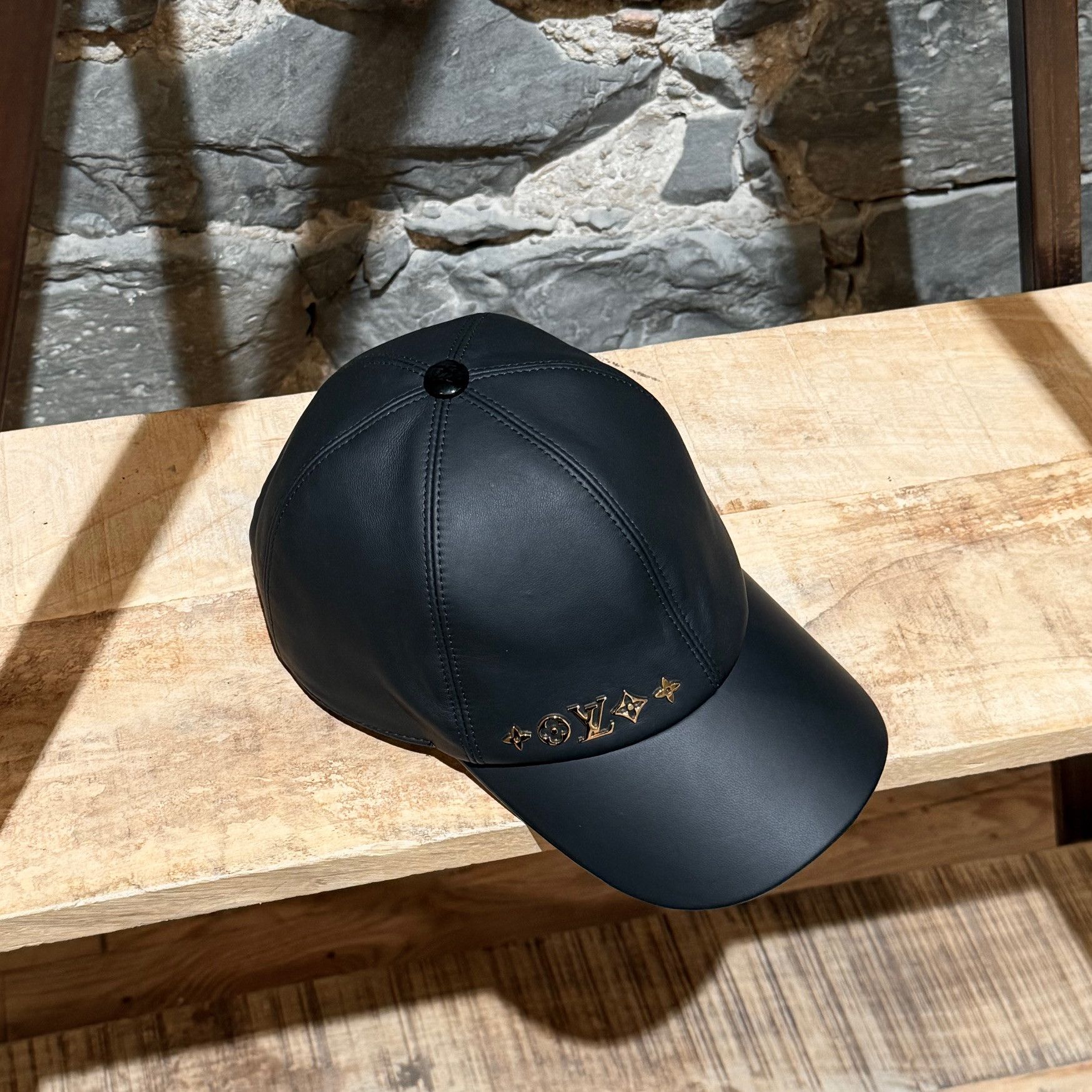 Louis Vuitton Louis Vuitton Monogram 5 Flowers Black Lamb Leather Cap Size ONE SIZE - 11 Thumbnail