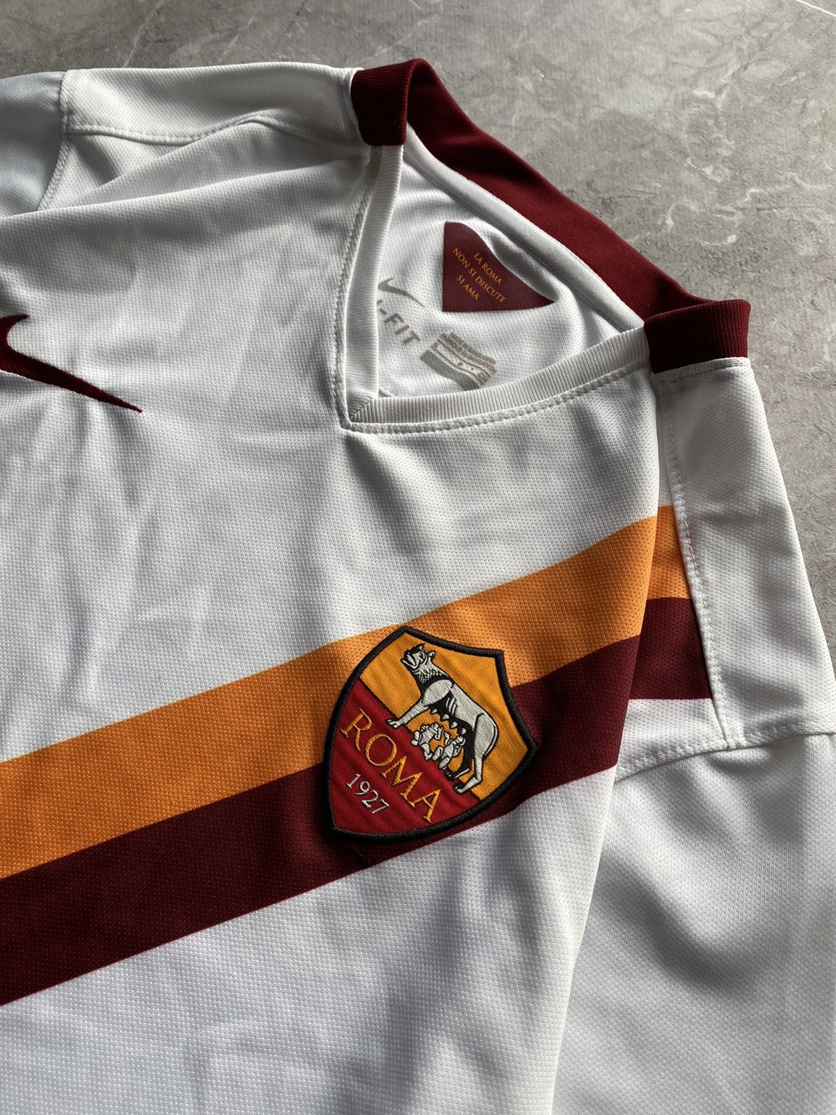 Nike Vintage 2014/15 Nike AS Roma Away Soccer Football Jersey Size US S / EU 44-46 / 1 - 4 Thumbnail