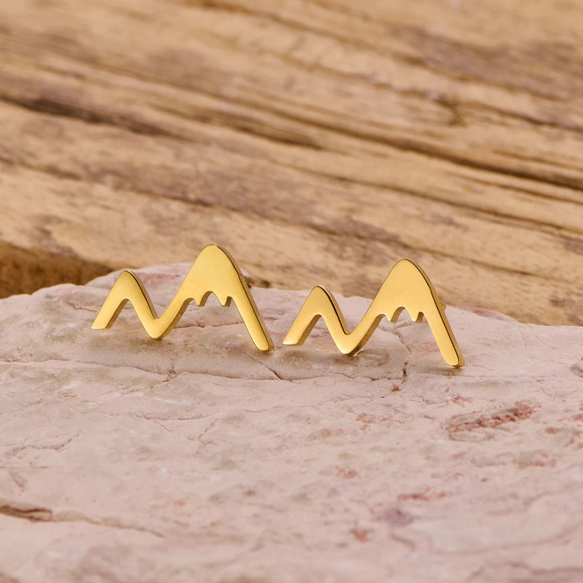 Jewelry Mini Mountain Peak Stud Earrings Charm Earring Gift Size ONE SIZE - 2 Thumbnail