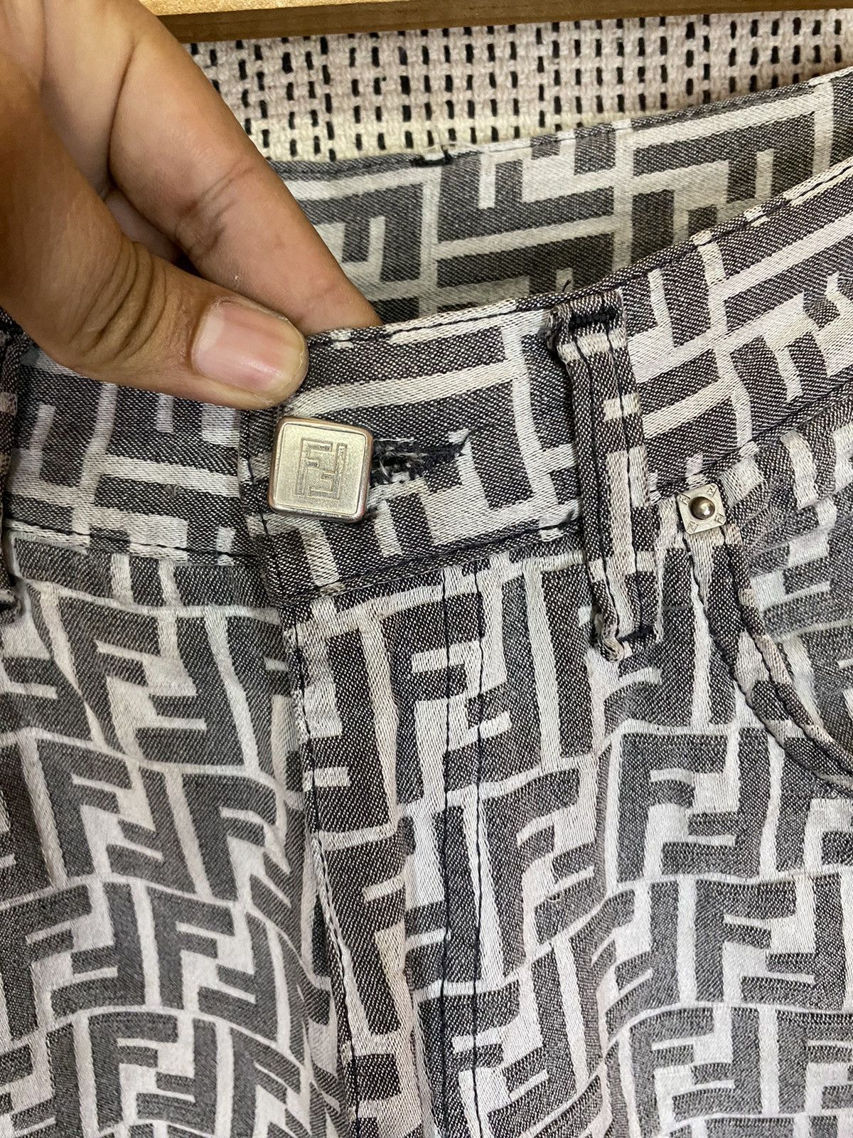 Fendi Vintage fendi pant zucca monogram Size US 28 / EU 44 - 10 Thumbnail