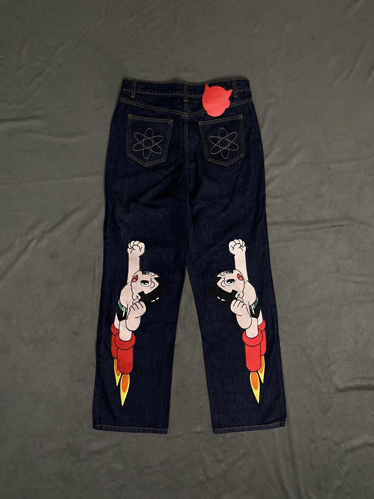 Japanese Brand Rare Astro Boy Graphic Design Denim Jeans 32 - Dark Wash Size US 34 / EU 50 - 1 Thumbnail