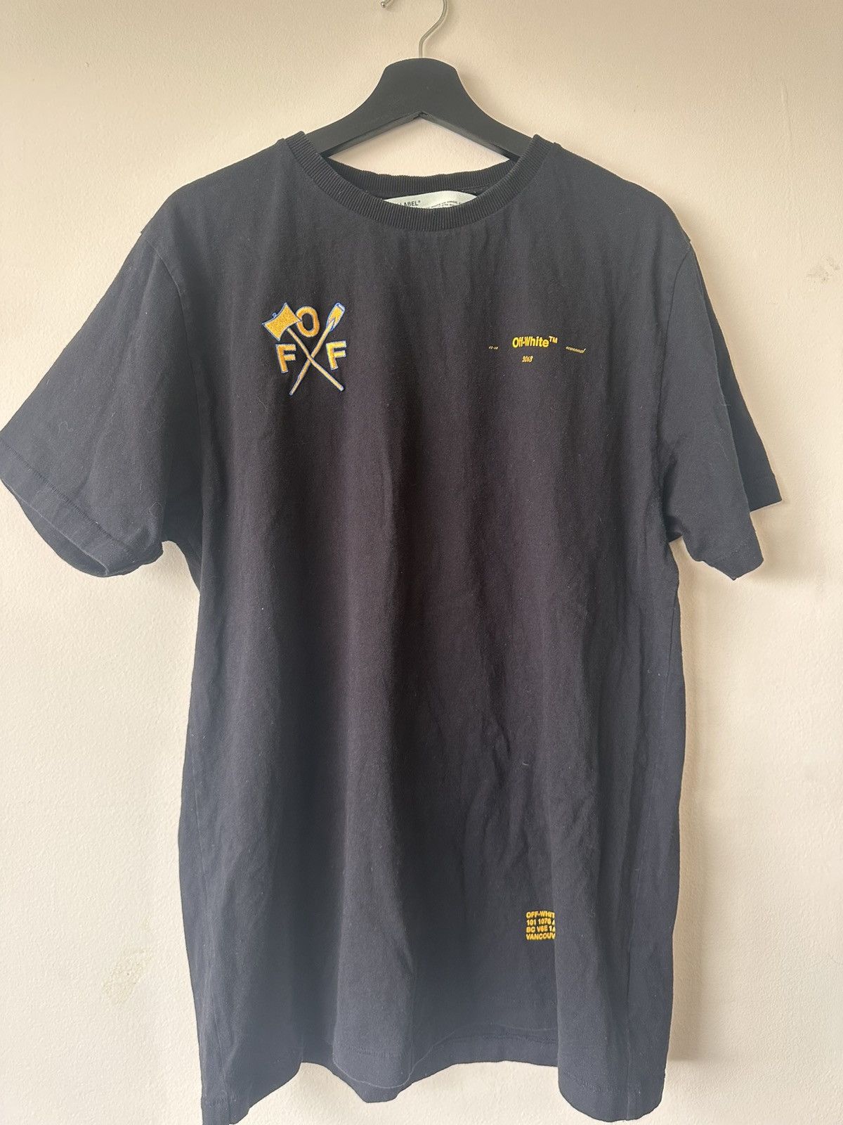 Off-White Off-white Virgil abloh “arrow” Size US XL / EU 56 / 4 - 1 Thumbnail