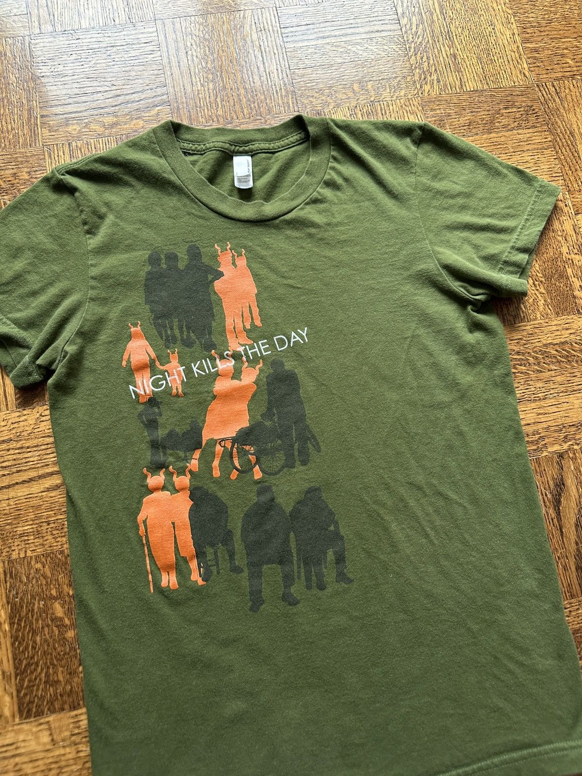Band Tees × Vintage Vintage Y2K Night Kills the Day Graphic Band Tee Size M / US 6-8 / IT 42-44 - 2 Thumbnail