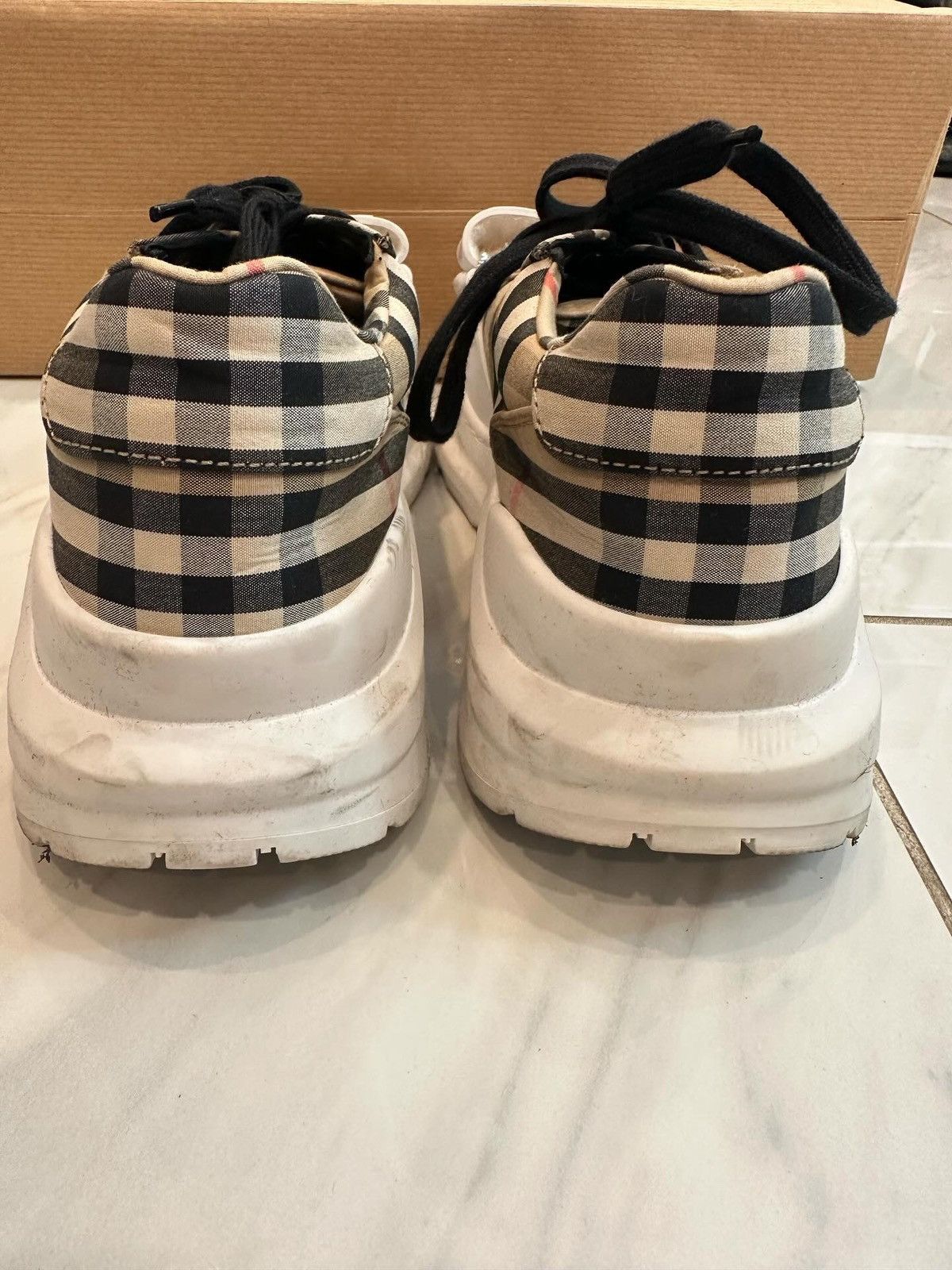 Burberry × Designer Burberry Strap Sneakers Size US 9 / IT 39 - 5 Thumbnail