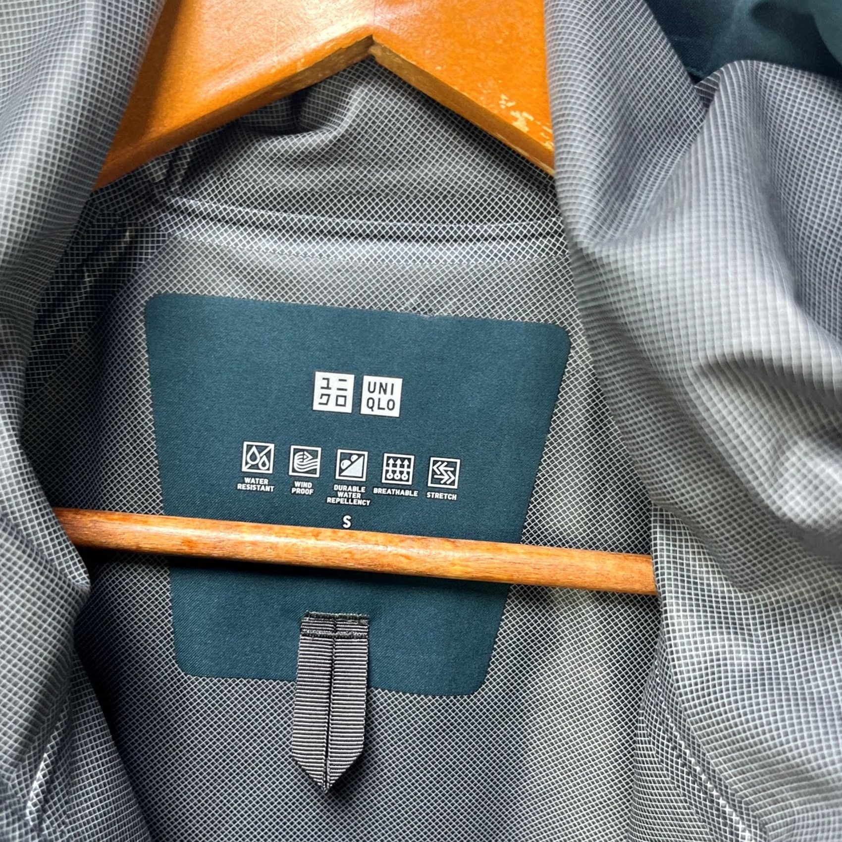 Uniqlo Uniqlo Blocktech Waterproof Long Rain Parka Jacket S Women Size S / US 4 / IT 40 - 5 Thumbnail