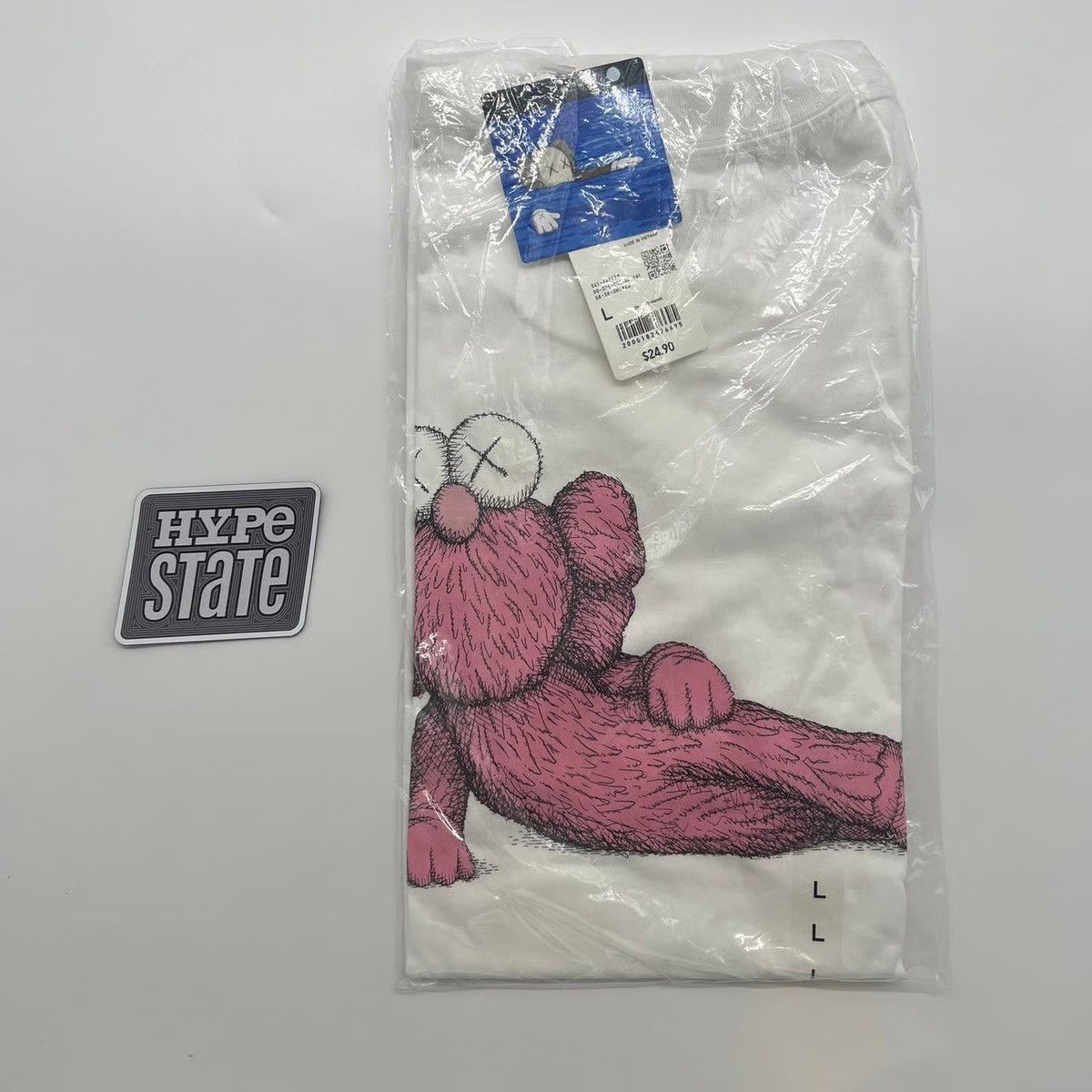 Kaws × Uniqlo KAWS x Uniqlo UT Short Sleeve Graphic Tee White Size US L / EU 52-54 / 3 - 1 Thumbnail