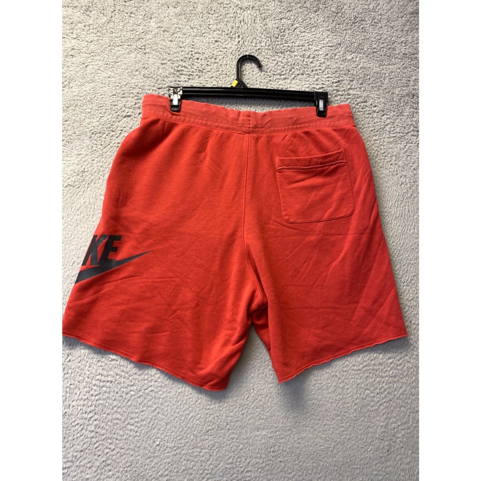 Nike Nike Women's Athletic Sweat Shorts Size XL Red Size 40" / US 18 - 7 Thumbnail