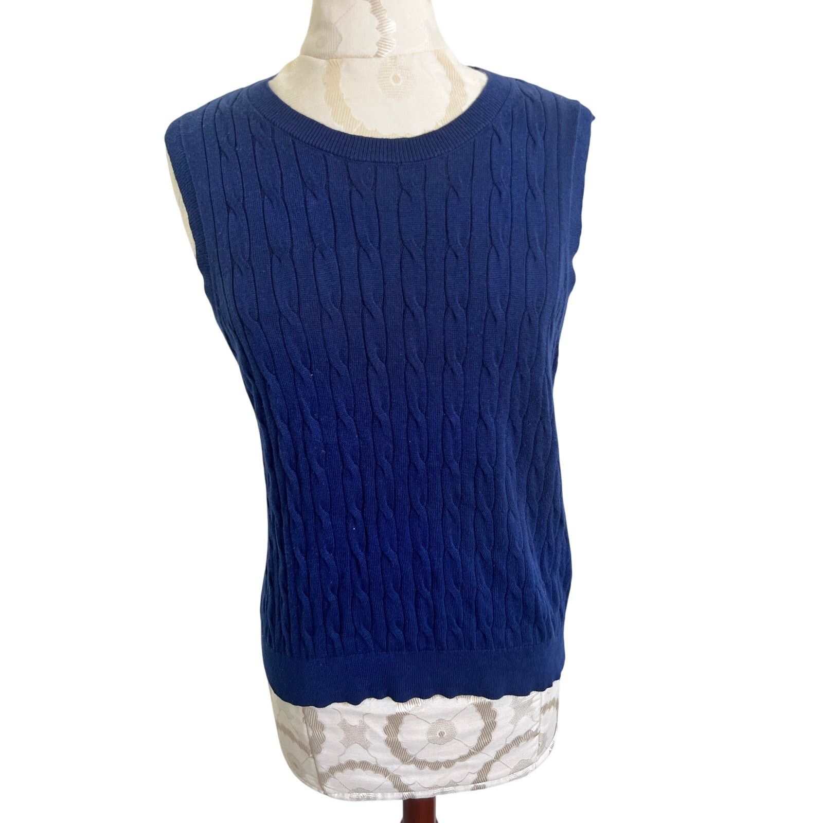 J.Crew J Crew Sleeveless Pullover Cable Knit Sweater Medium Size M / US 6-8 / IT 42-44 - 1 Thumbnail