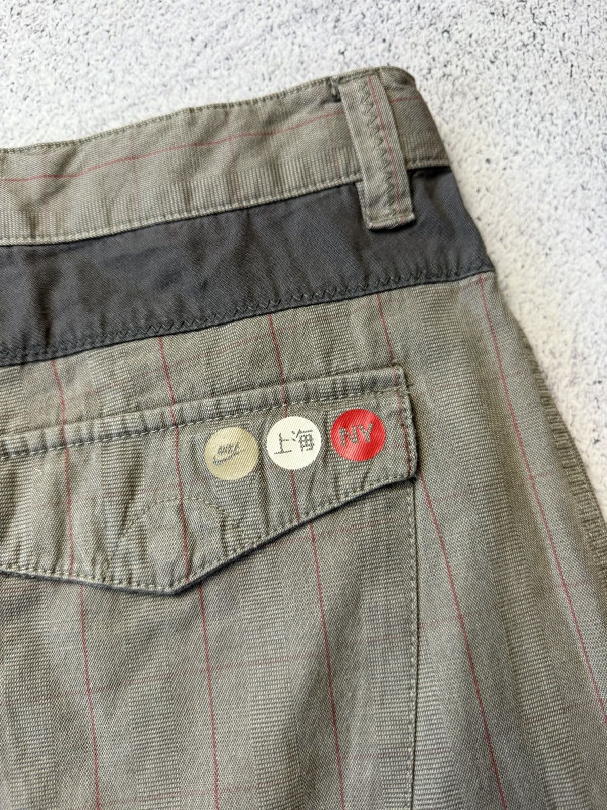 Nike Vintage Nike Shorts Japanese Y2K Size US 32 / EU 48 - 20 Thumbnail