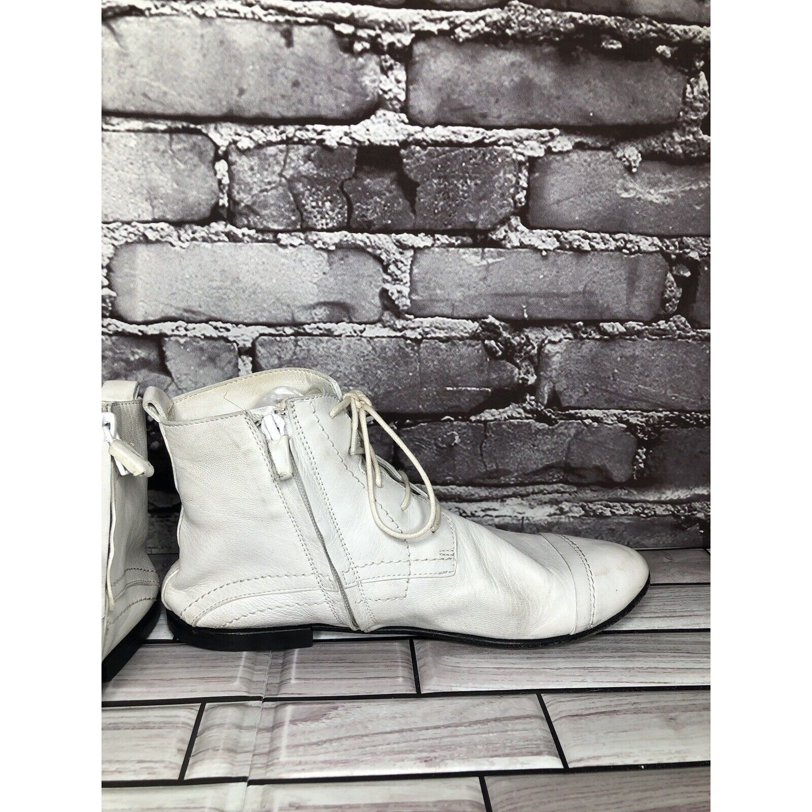 Costume National Costume National White Leather Side Zip Lace Up Ankle Boots Size US 6.5 / IT 36.5 - 4 Thumbnail