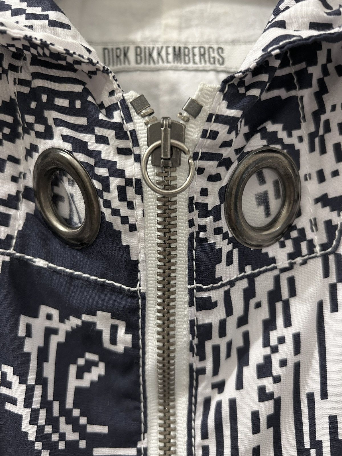 Dirk Bikkembergs Dirk Bikkembergs SS 1997 pixel wave cropped hooded blouson Size US M / EU 48-50 / 2 - 11 Thumbnail