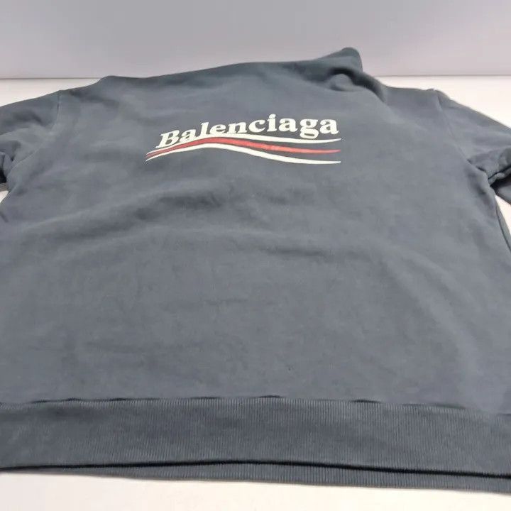 Balenciaga Balenciaga Balenciaga Logo Pullover Hoodie in Navy Blue -2 Size US L / EU 52-54 / 3 - 9 Thumbnail