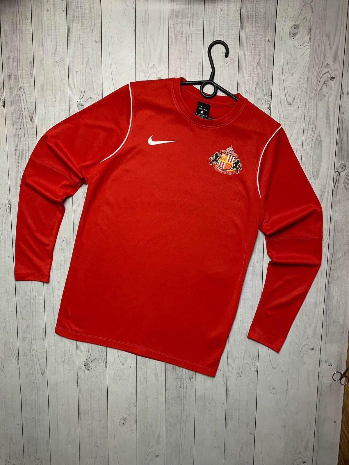 Nike × Vintage Vintage Nike Sunderland soccer sweatshirt size S red Size US S / EU 44-46 / 1 - 1 Thumbnail