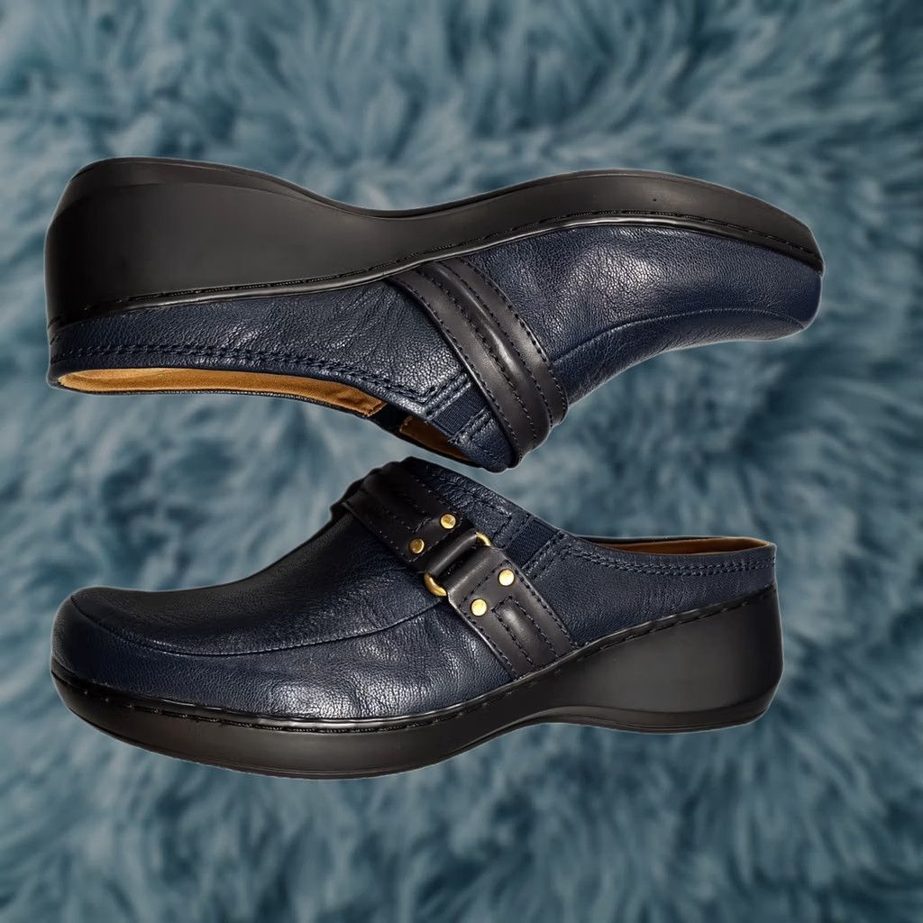 Vintage Easy Spirit Davet Wedge Clogs Womens Size 9M Blue Leather Slip On Comfortable Shoes Size US 9 / IT 39 - 1 Thumbnail