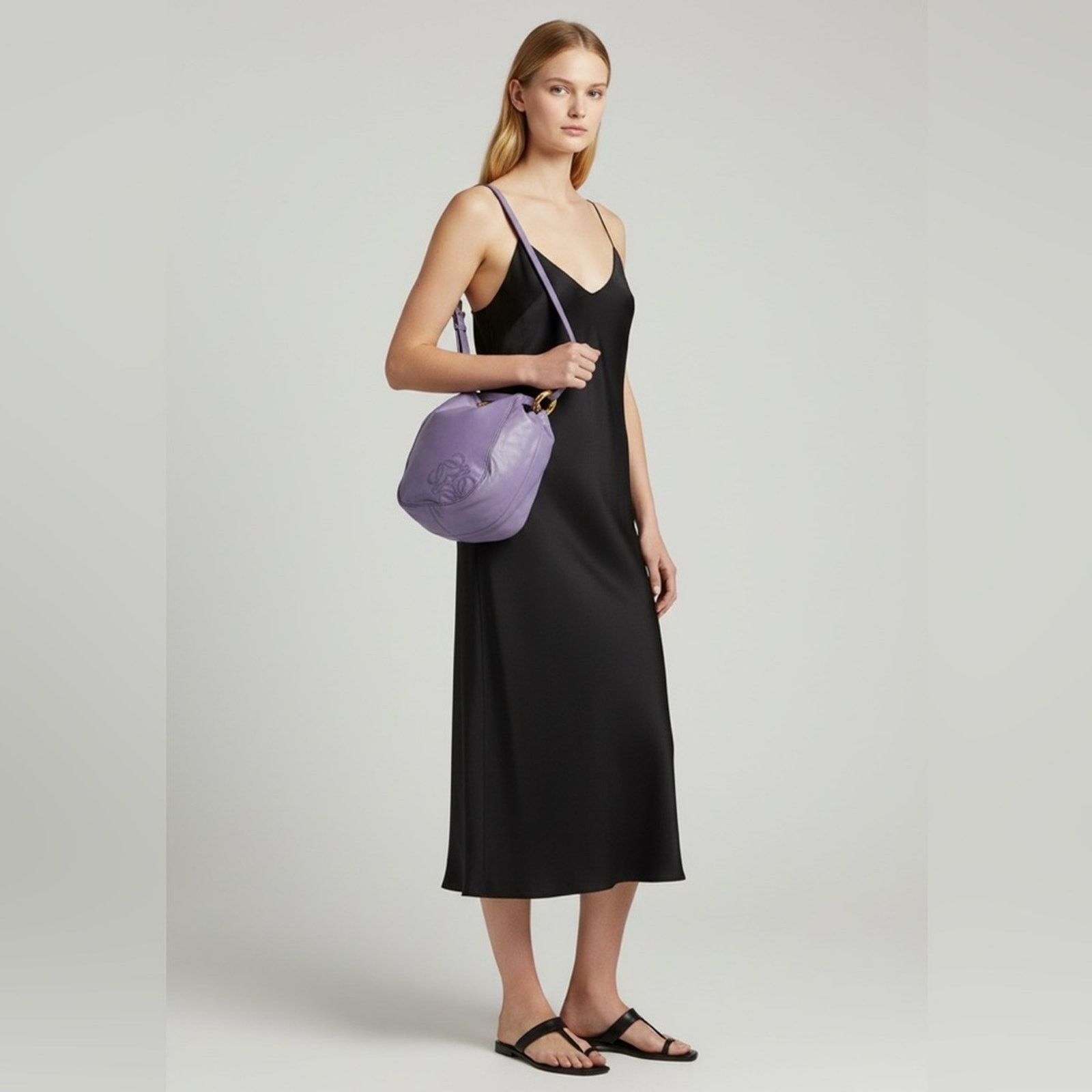 Loewe Loewe Purple Leather Anagram Hobo Buttery Soft Gold Hardware Size ONE SIZE - 4 Thumbnail