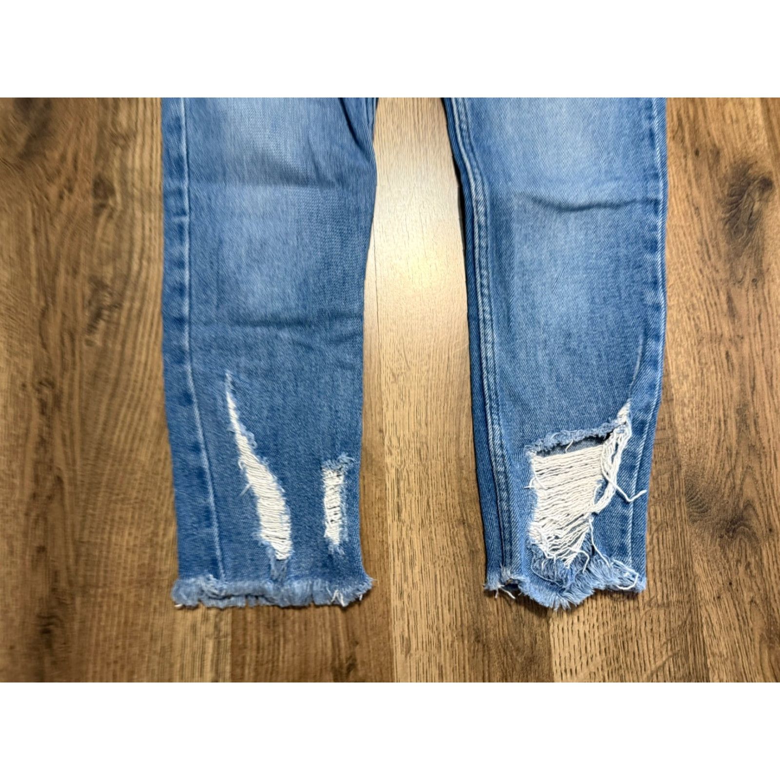 Gap GAP Jeans Women's 25 Petite Blue Denim Tru Skinny Frayed Hem Distressed Regular Size 42" / US 20 - 3 Thumbnail