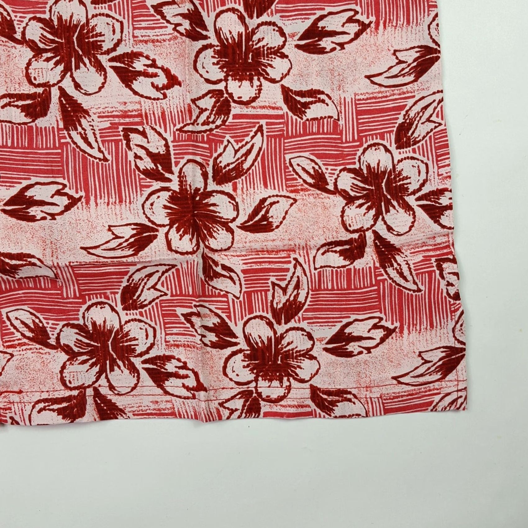 Vintage VINTAGE Spike Hawaiian Button-Up Shirt XS? No Wait XL Men’s Floral 90s Island Aloha Beach Camp Shirt Pink Short Sleeve Size US XL / EU 56 / 4 - 4 Thumbnail