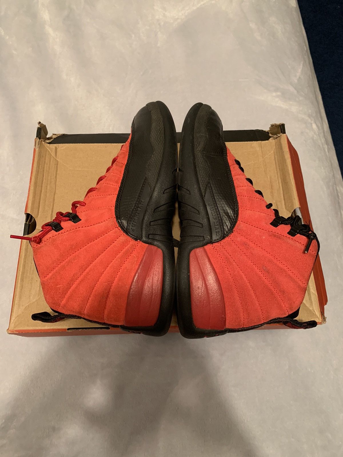 Jordan Brand Jordan 12 Retro Reverse Flu Game 2020 Size 10.5 Size US 10.5 / EU 43-44 - 3 Thumbnail