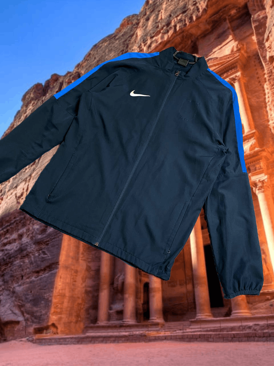 Nike vintage Nike logo Y2K Light jacket Streetwear Size US L / EU 52-54 / 3 - 1 Thumbnail
