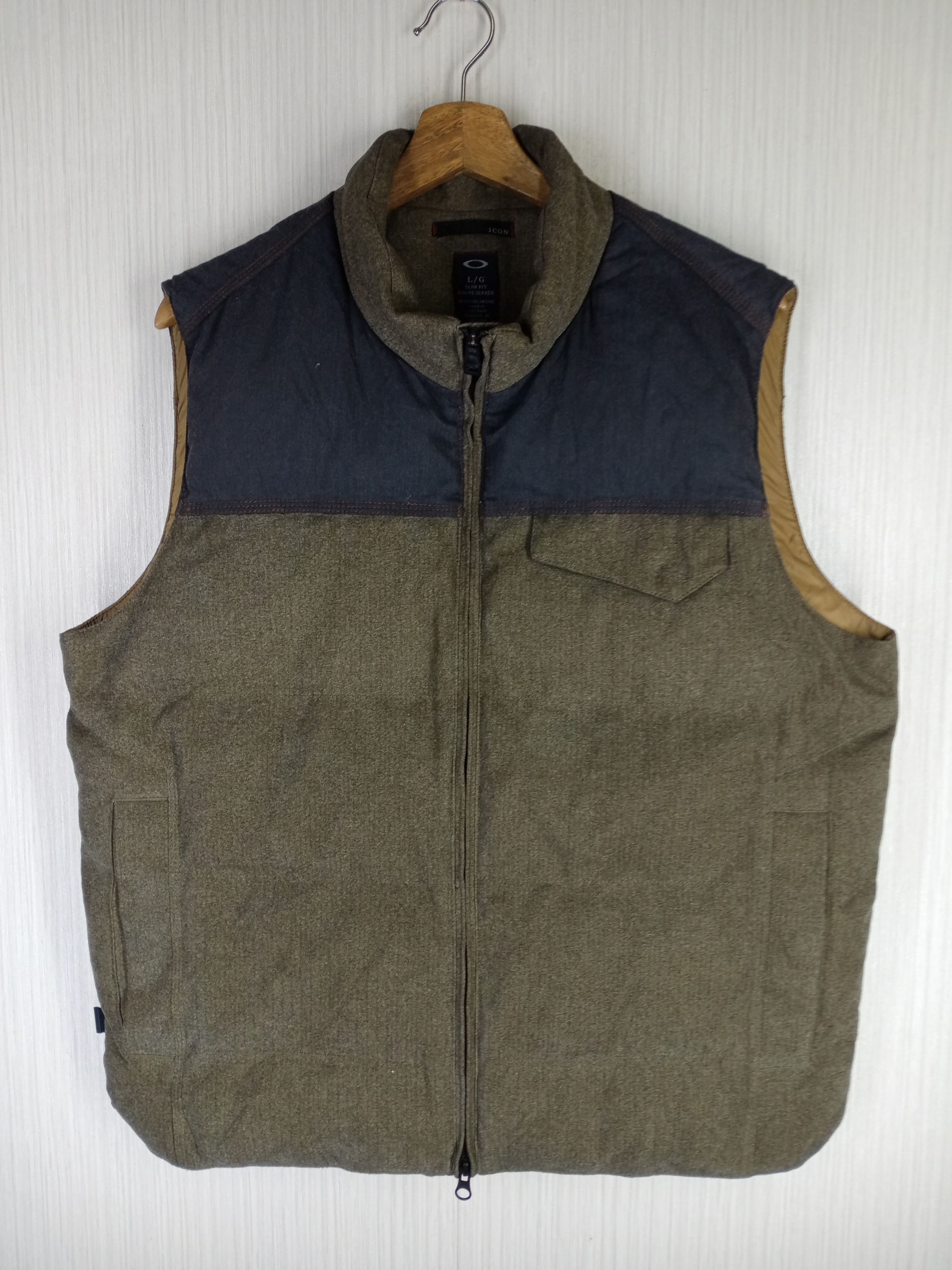 Oakley Rare Vintage OAKLEY Puffer Vest Size US L / EU 52-54 / 3 - 1 Thumbnail