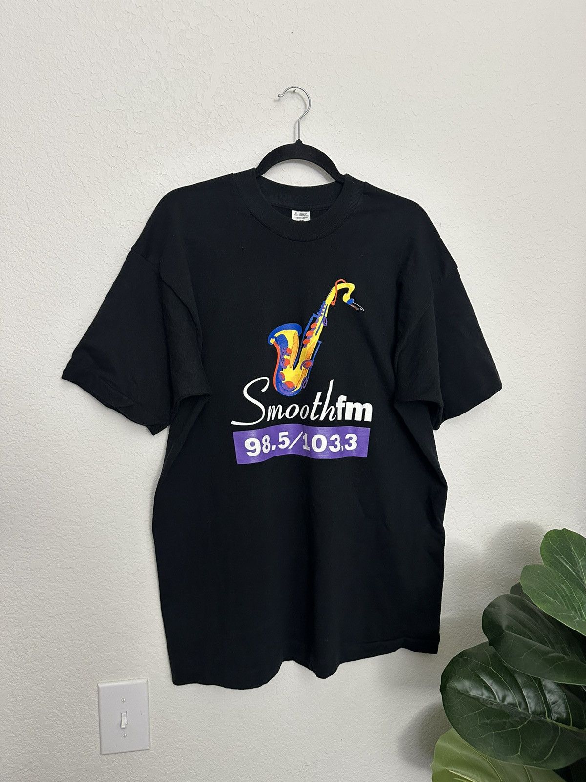 Band Tees × Vintage Vintage 90s Smooth FM Radio Station Promo Tshirt Saxophone Size US XL / EU 56 / 4 - 2 Thumbnail