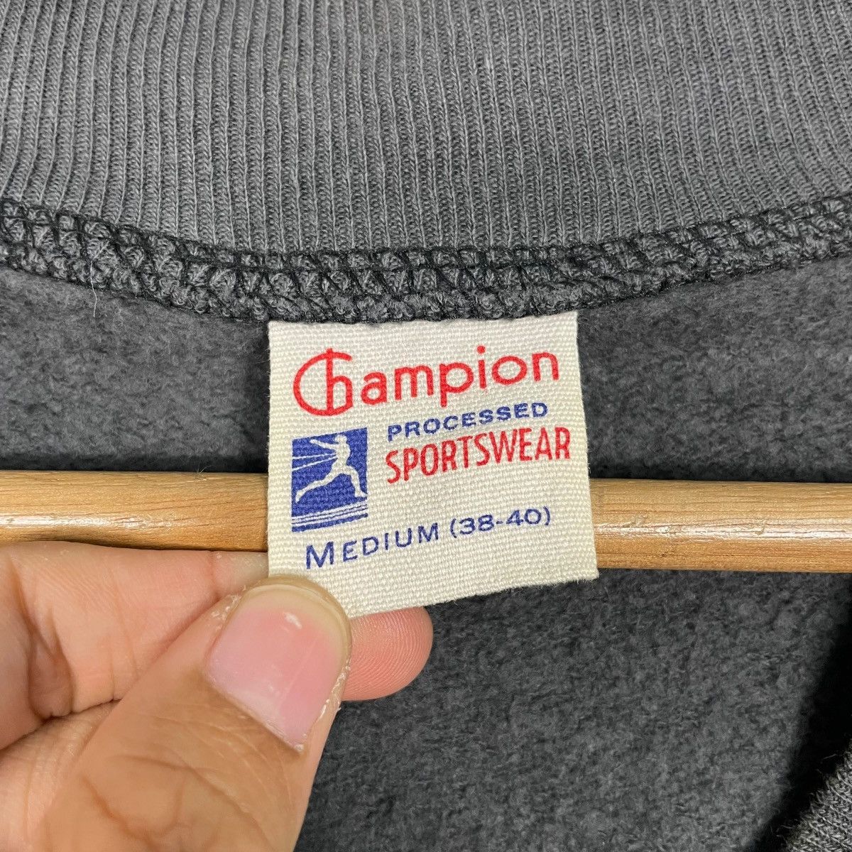 Champion Vintage Champion Running Man Button Up Sweater Size US M / EU 48-50 / 2 - 15 Thumbnail
