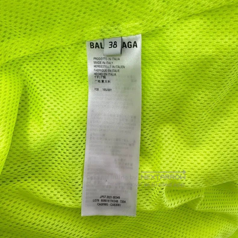 Balenciaga Balenciaga Neon green stand collar zip-up coach jacket Size XS / US 0-2 / IT 36-38 - 2 Thumbnail