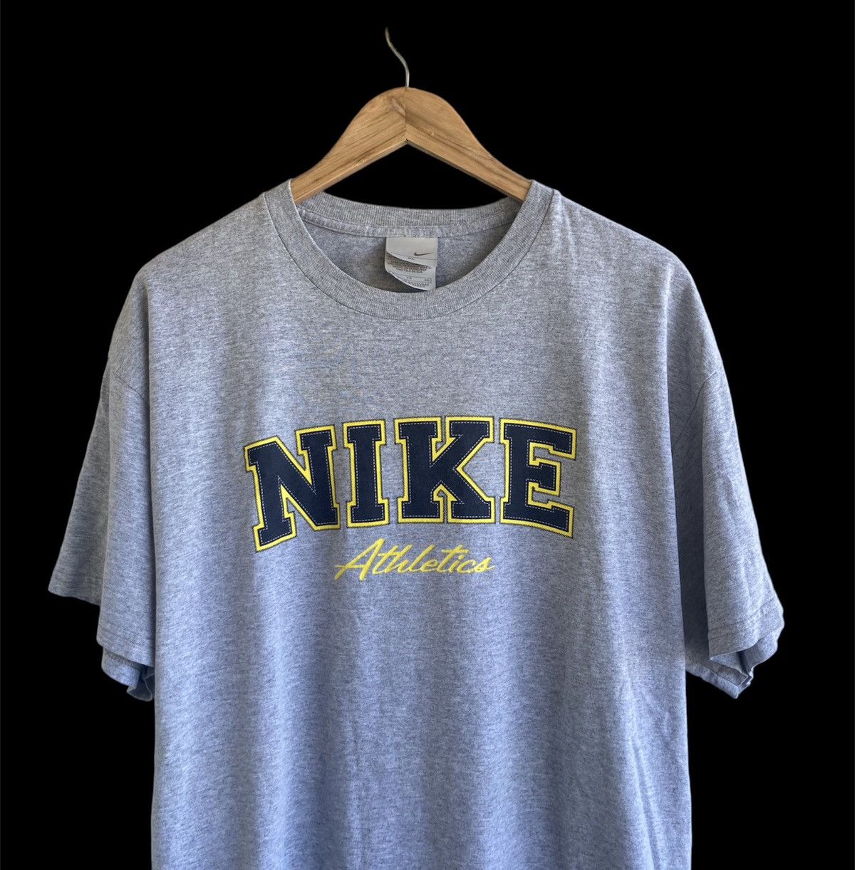Nike Vintage Y2K Nike Athletics Spell Out Tee VTG Shirt XL 2000s Size US XL / EU 56 / 4 - 1 Thumbnail