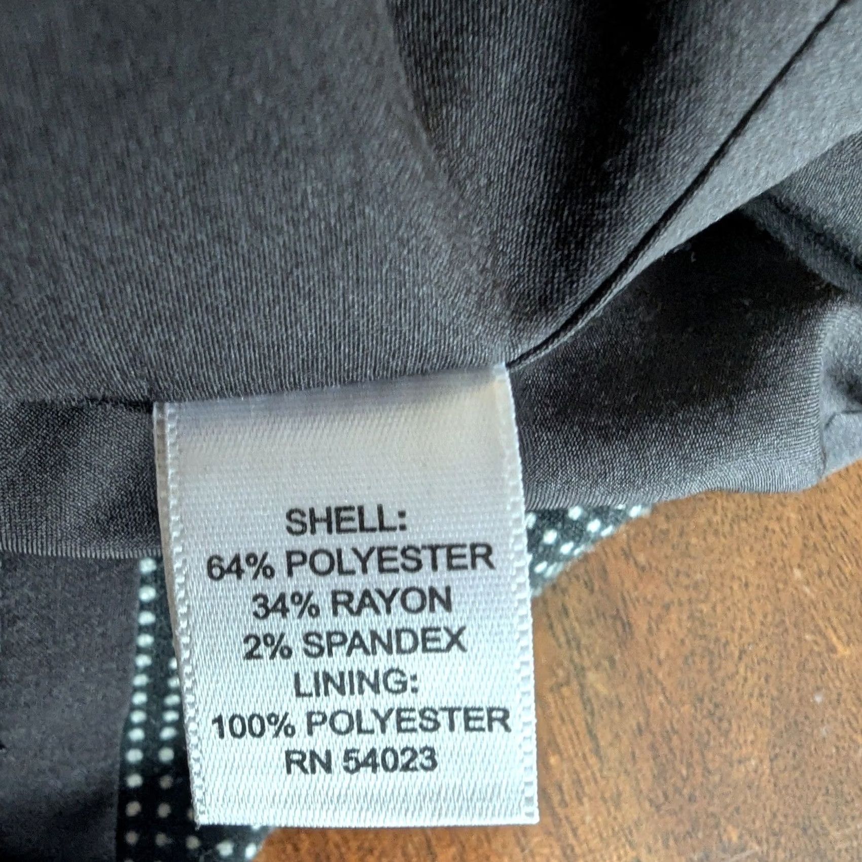 Banana Republic Banana Republic Skirt Black White Micro Dot Bow Pencil Woman Size 4 Knee Length Workwear Slit Lined Stretch Pattern: Polka Dot Bow Accent Size 27" / US 4 / IT 40 - 8 Thumbnail